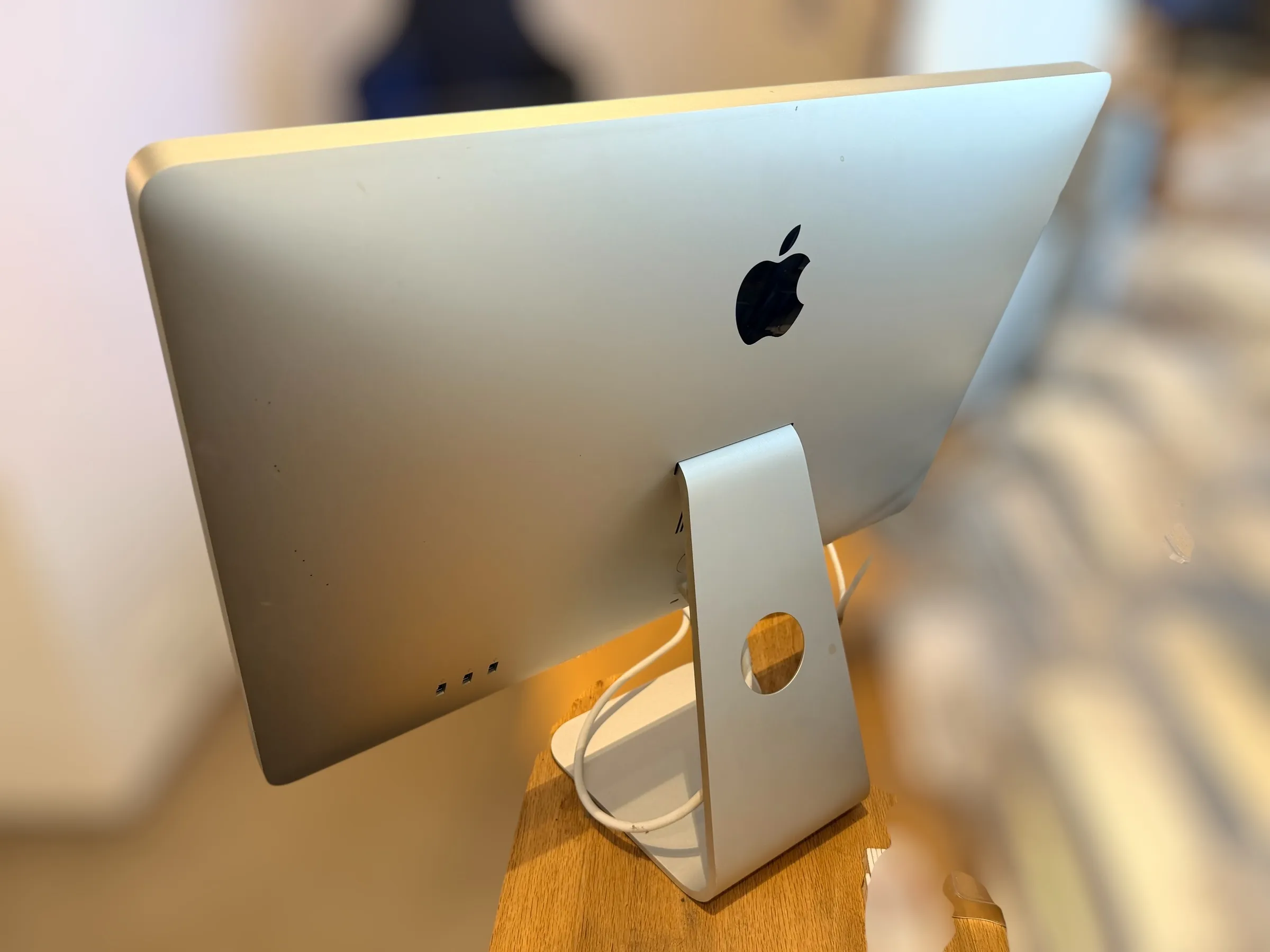 SALE | Apple Cinema Display 24"