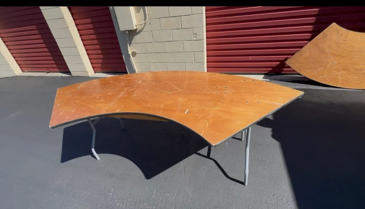serpentine table