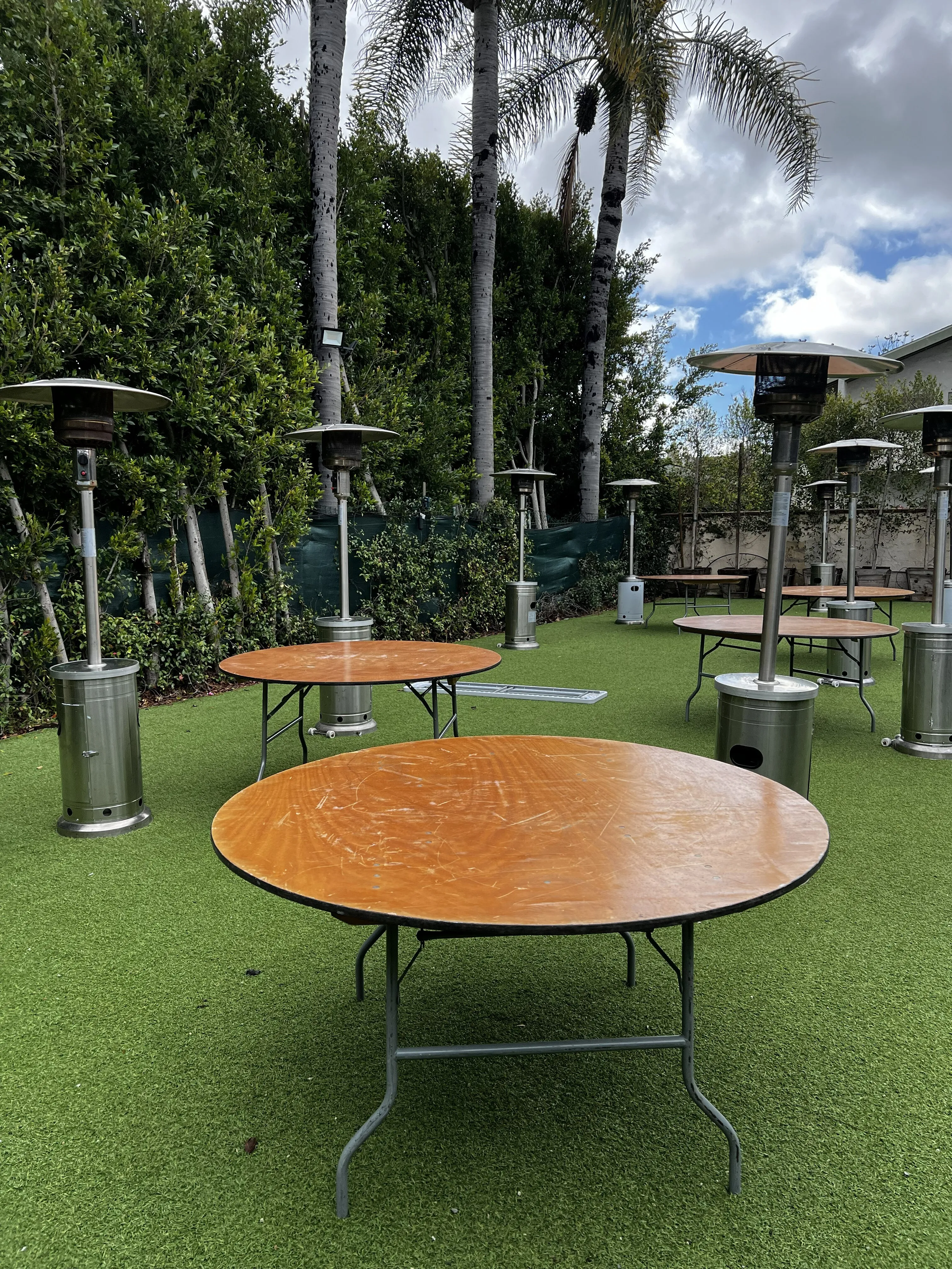 60" round table