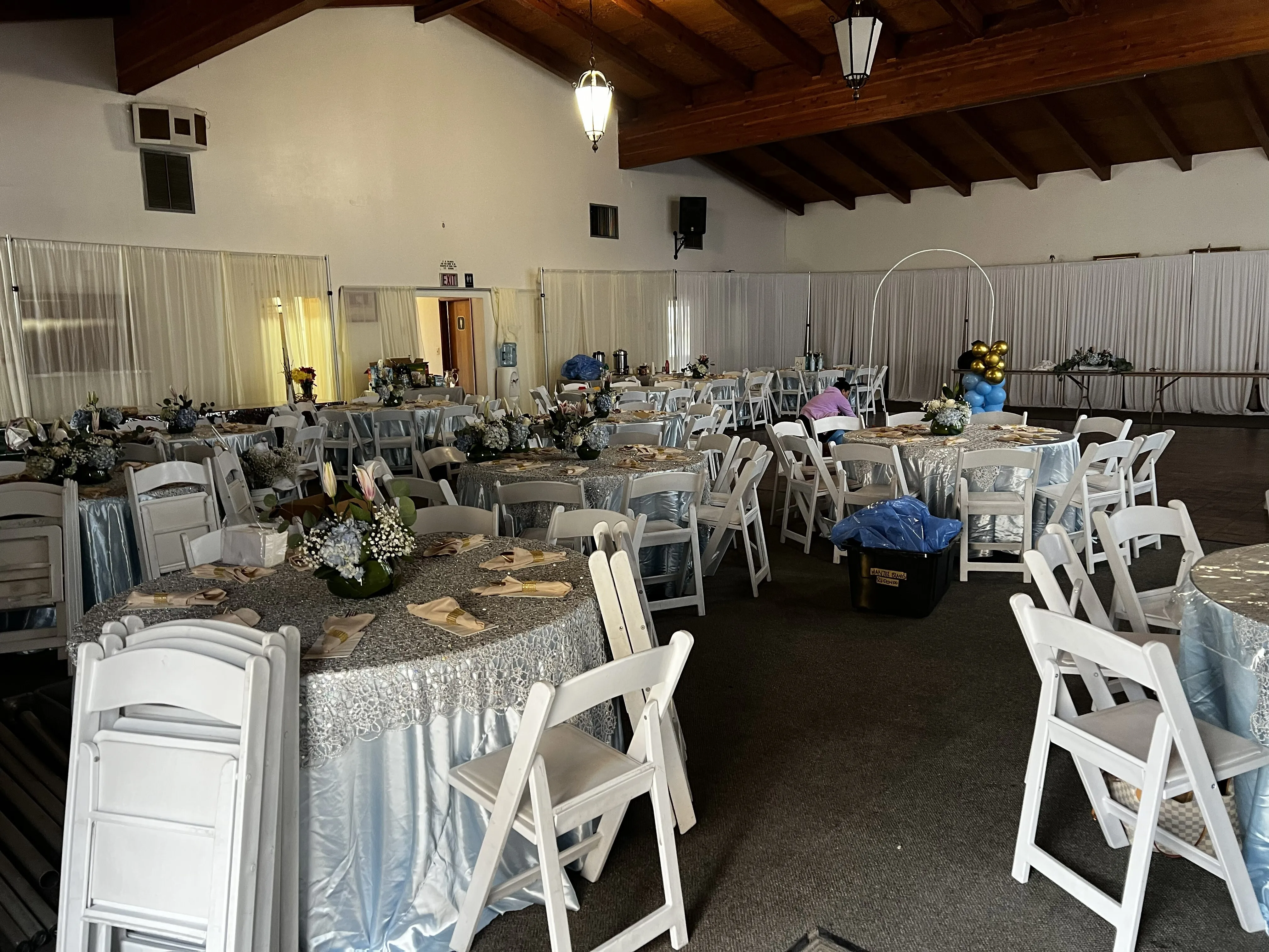 white resin garden chairs