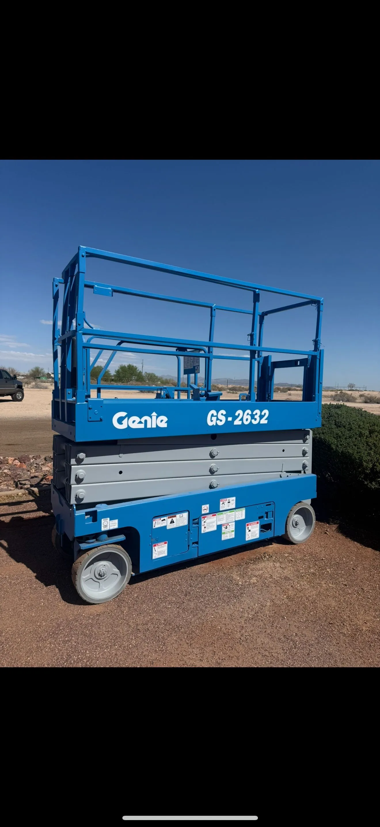 26ft Scissor Lift (32" Wide)