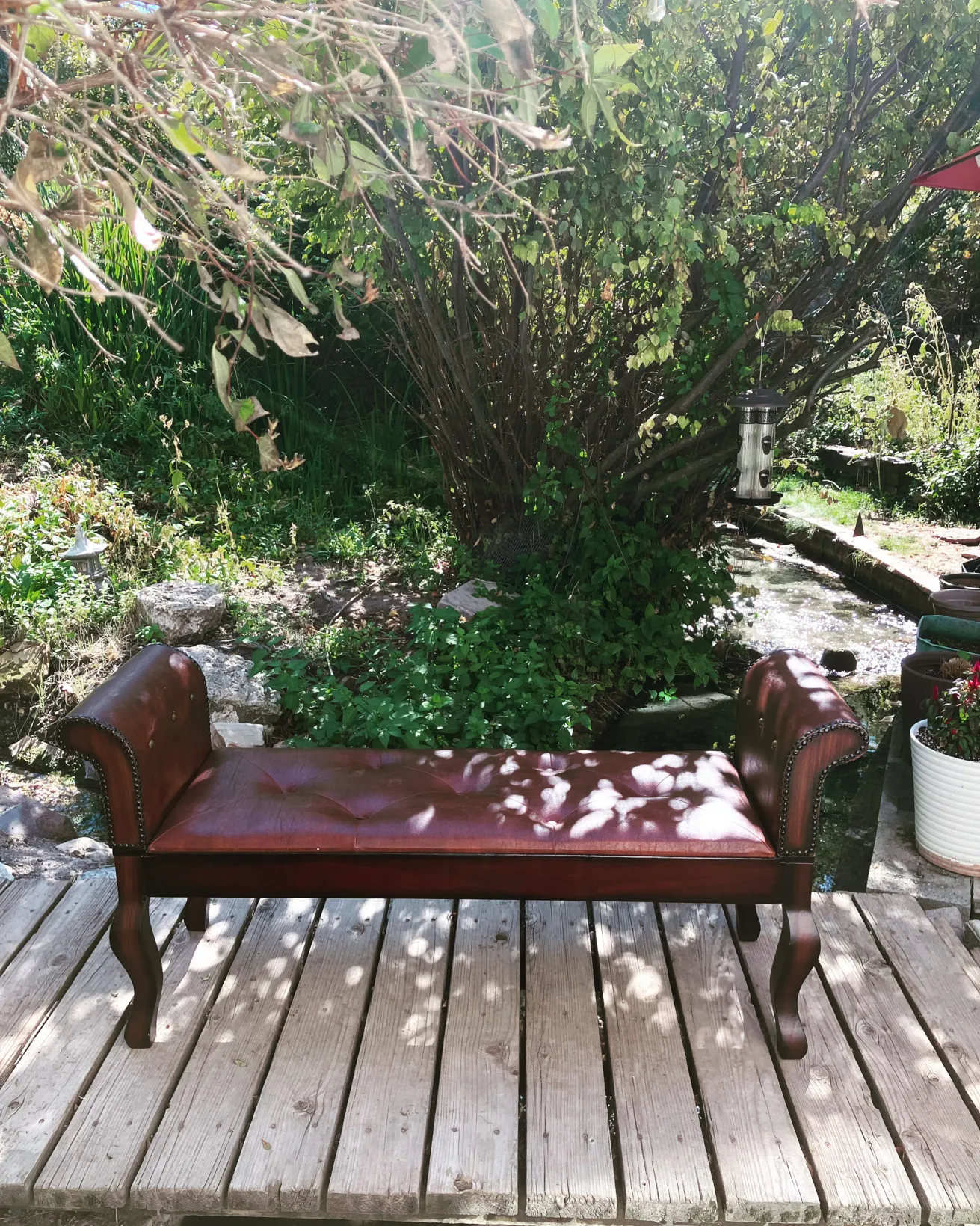 Leather bench 
