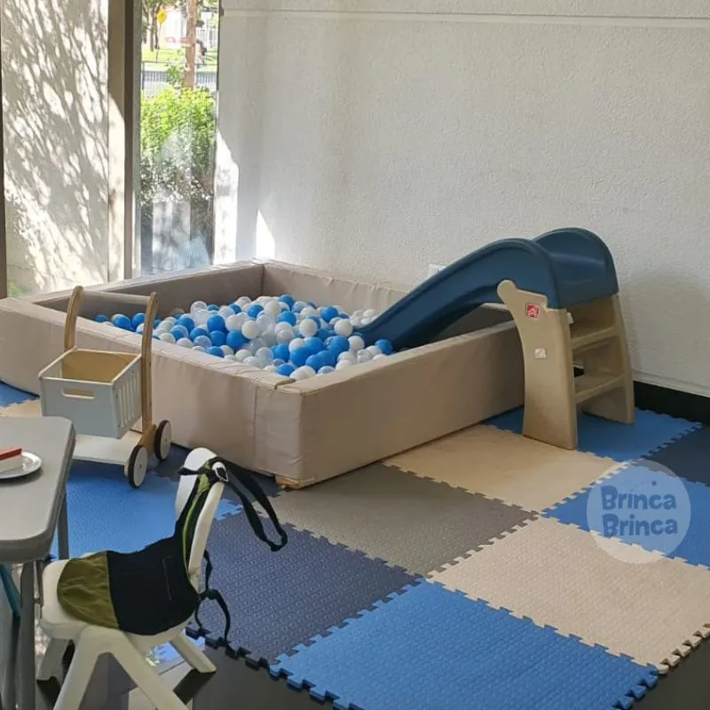 Piscina Blanca + Pelotitas Blue
