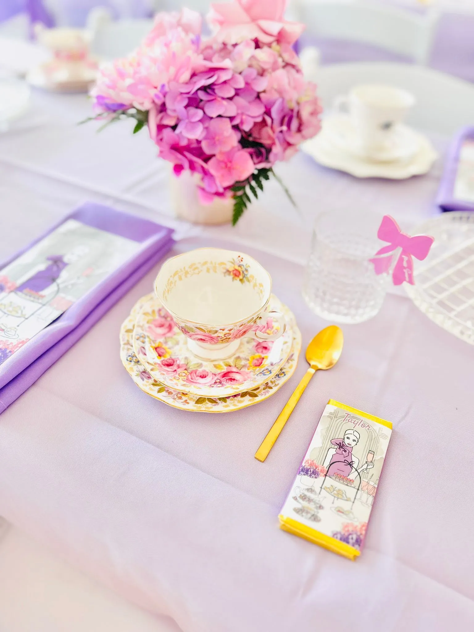 HIGH TEA & VINTAGE