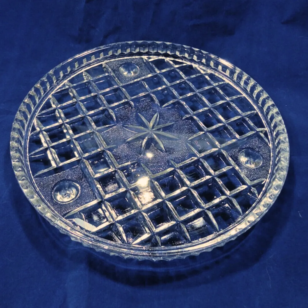 Vintage Pressed Glass Cake Plate - 21cm