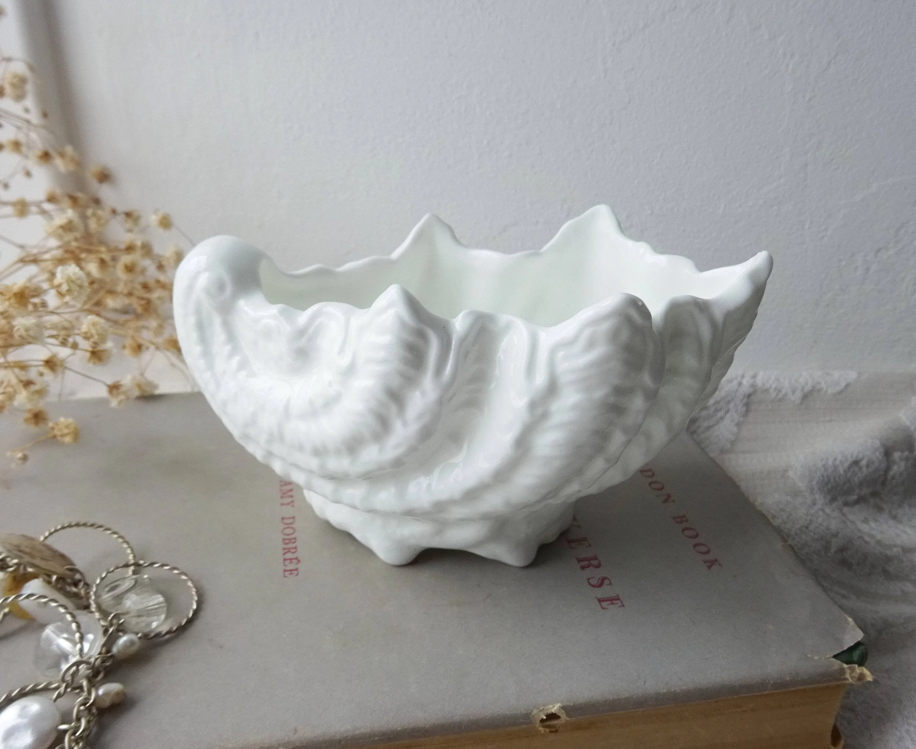 Coal Port White Shell 