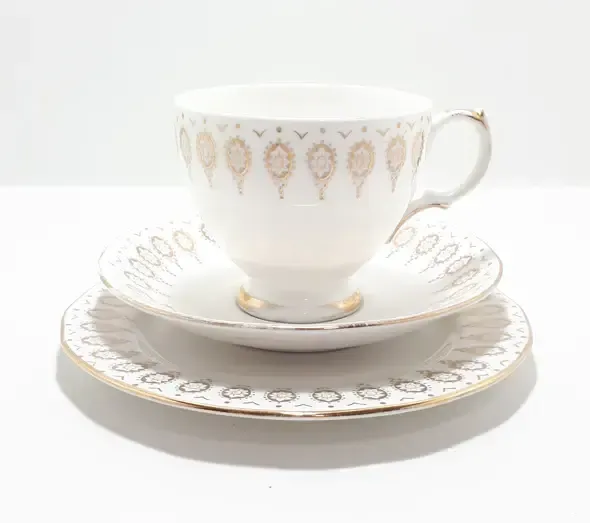 Queen Anne White & Gold trio