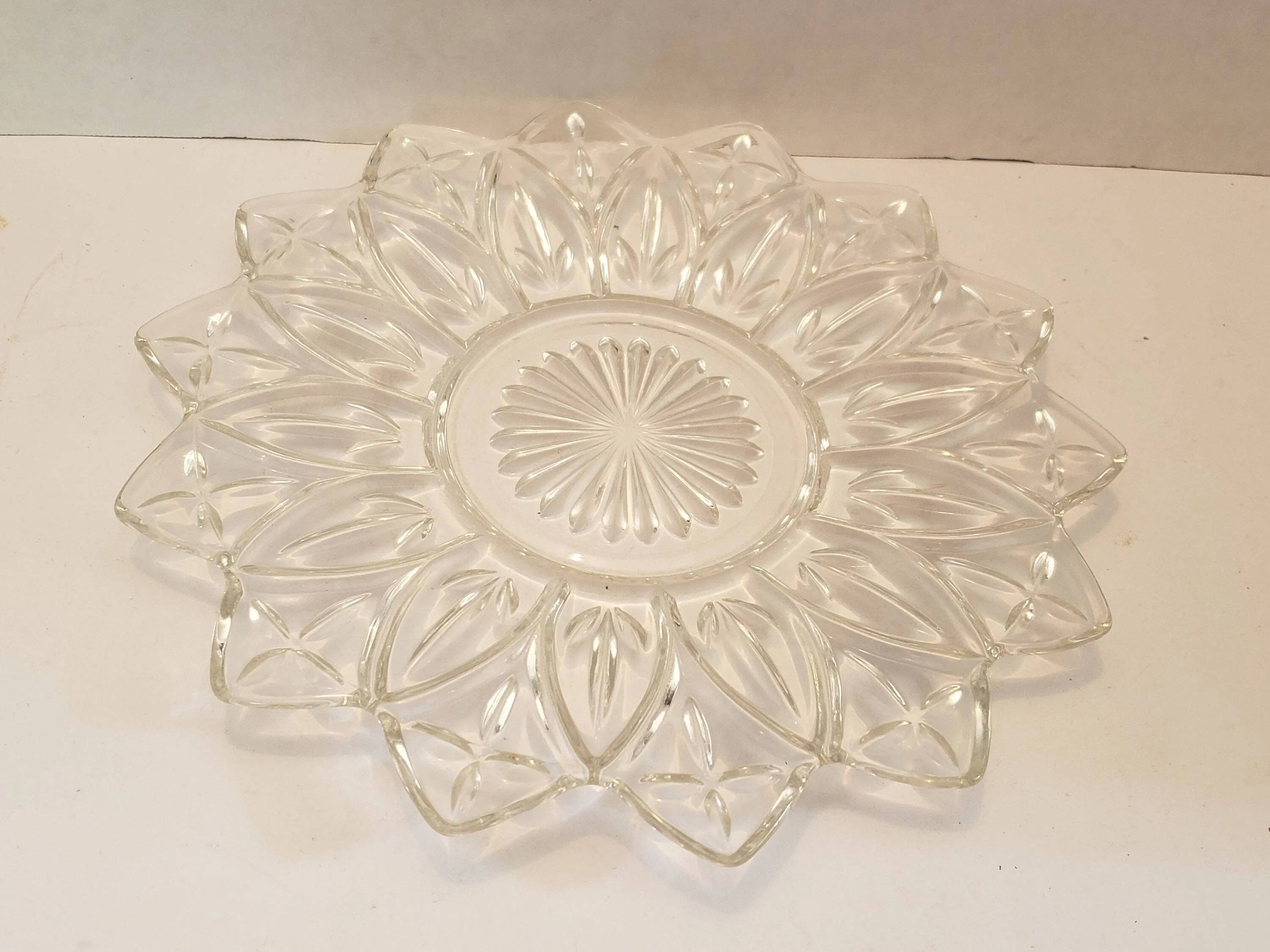 Marie Vintage 1960's Flower glass plate -  Small