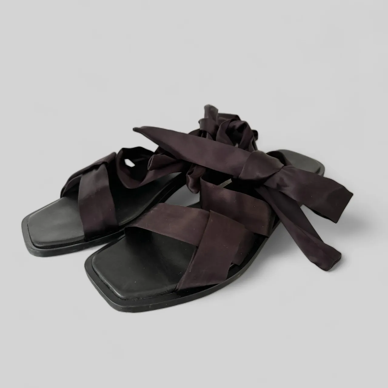 Dámské sandály se stuhou