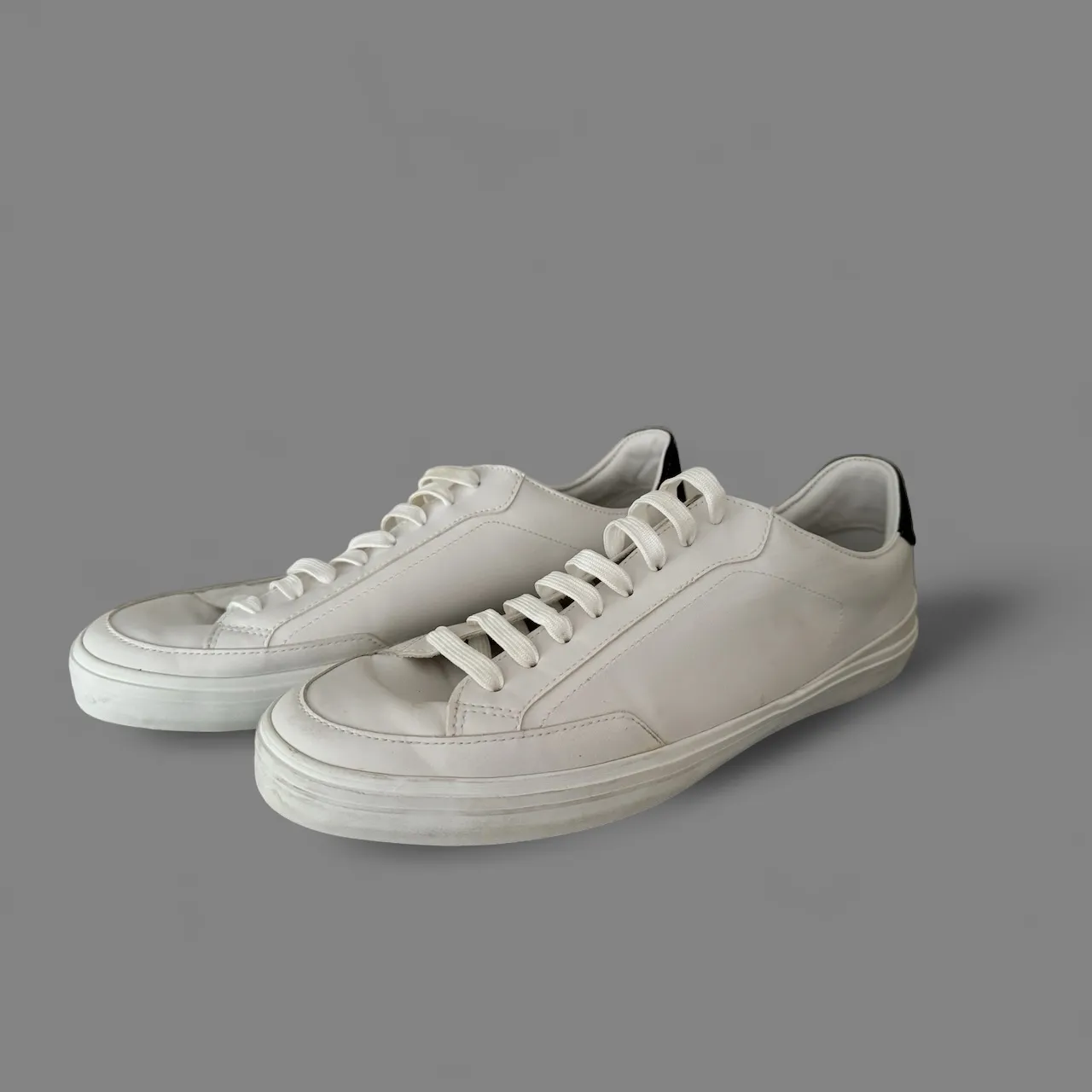 Bílé pánské tenisky