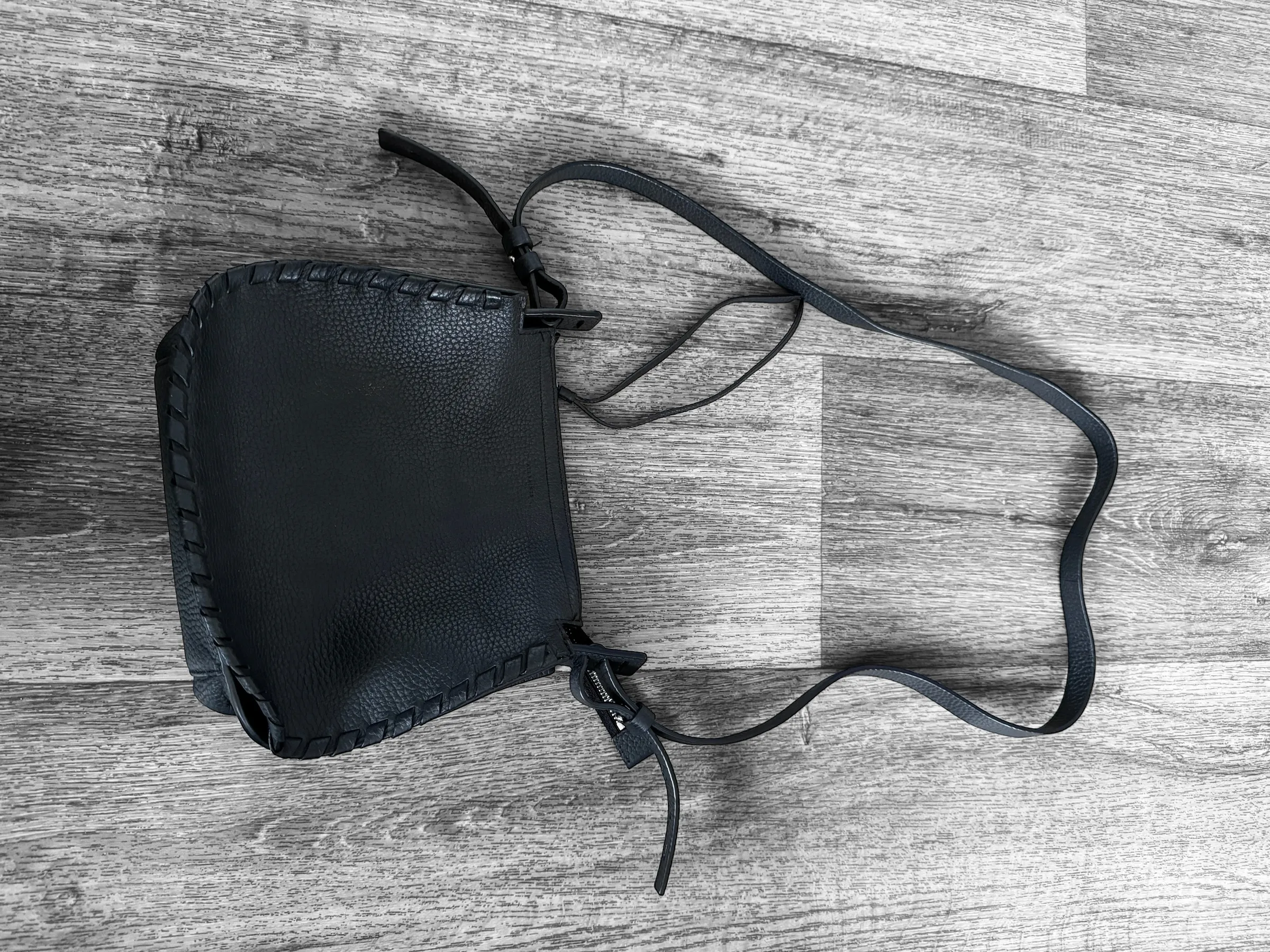 Černá crossbody AllSaints