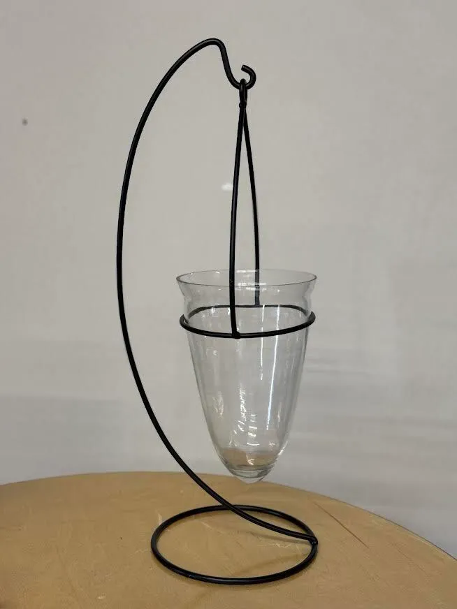 Tabletop Hanging Vase Stand (black, 21 inches tall)