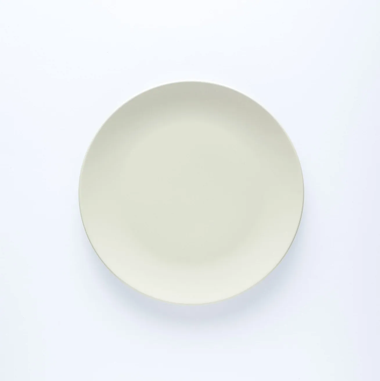 PL20-0115 - Cream Ceramic Plate - 8" (D)