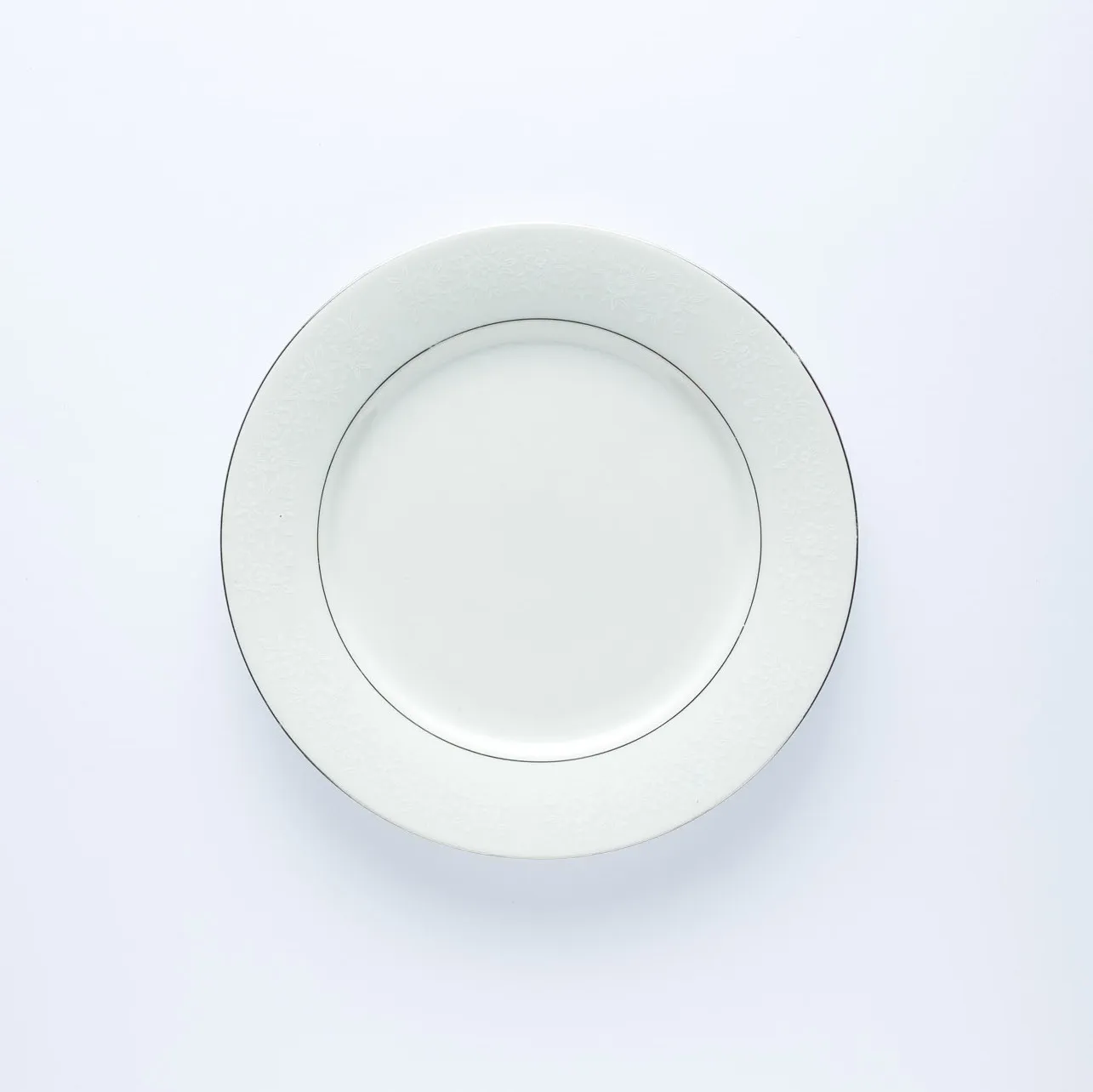 PL20-0112 - White Silver Ceramic Plate - 7.75" (D)