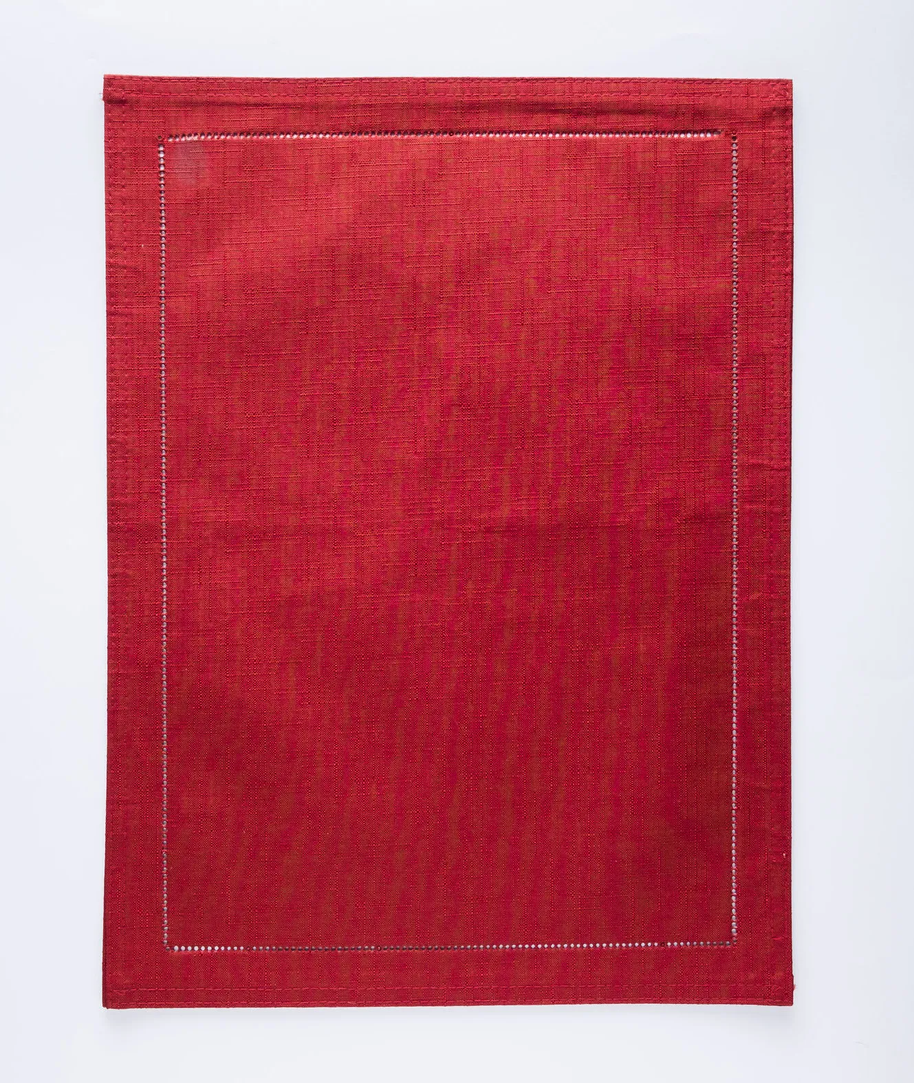 PM20-0013 - Red Fabric Placemat - 17.5" 13" (LW)
