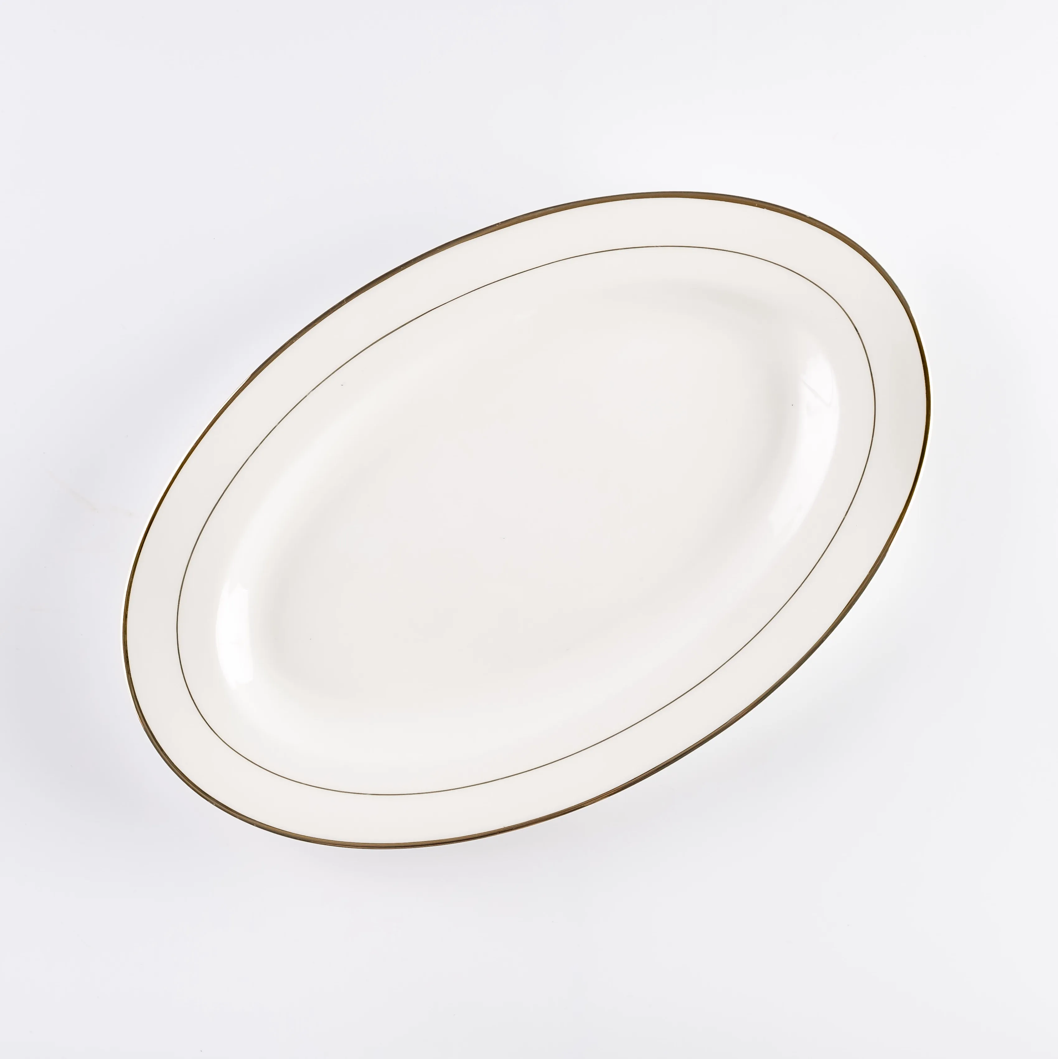 PL21-0207 - White Gold Bone China Plate - 12.5" 8" (LW)