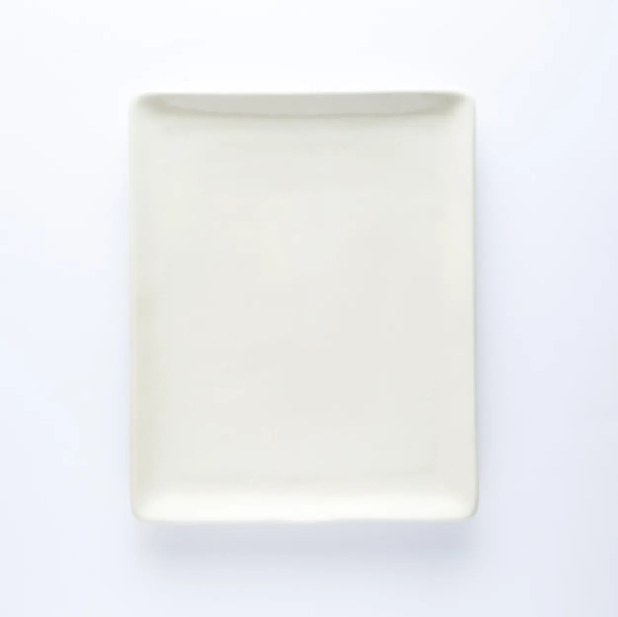ST20-0039 - White Stoneware Plate - 10" 8" (LW)