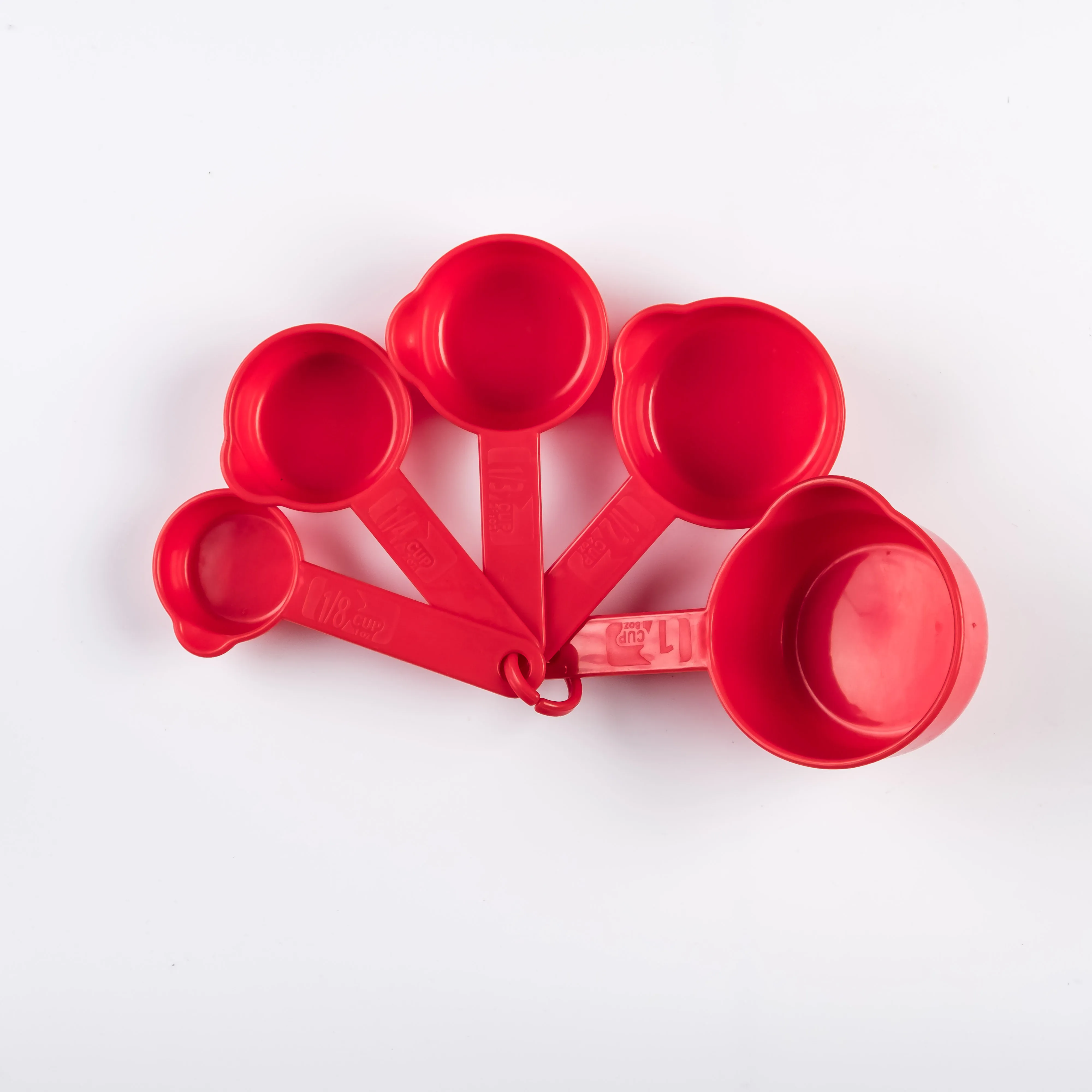 UT21-0116 - Red Plastic Measuring cups