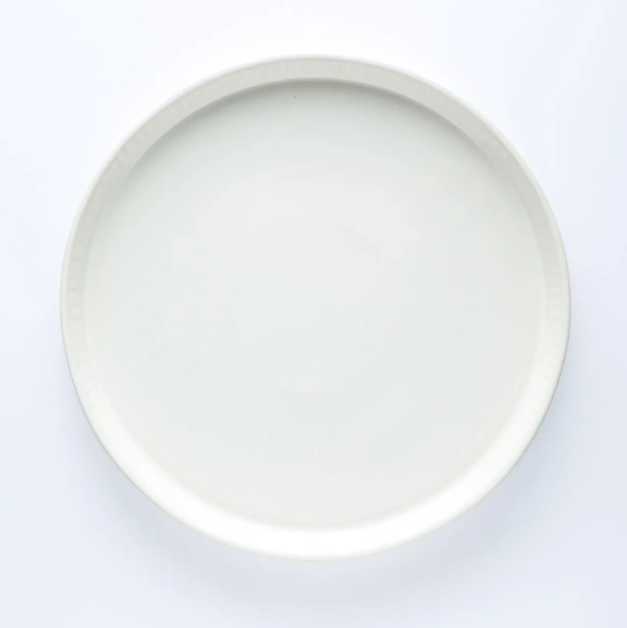 PL20-0094 - White Ceramic Plate - 10" (D)
