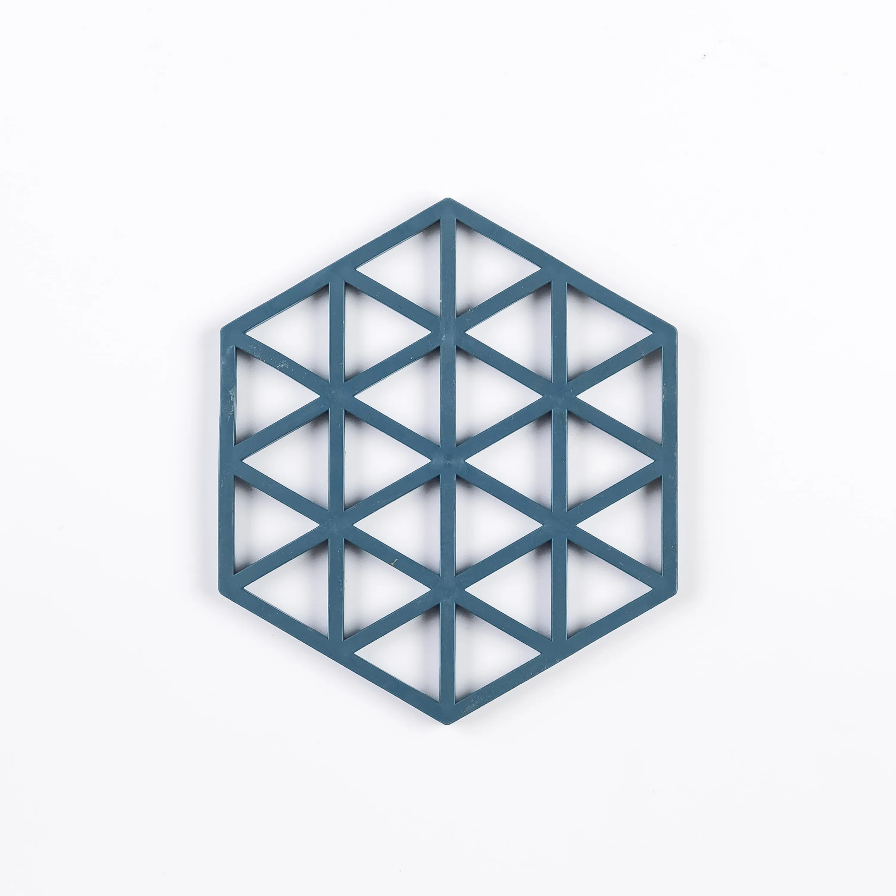 AC21-0037 - Blue Rubber Trivet - 6.25" 5.5" (LW)