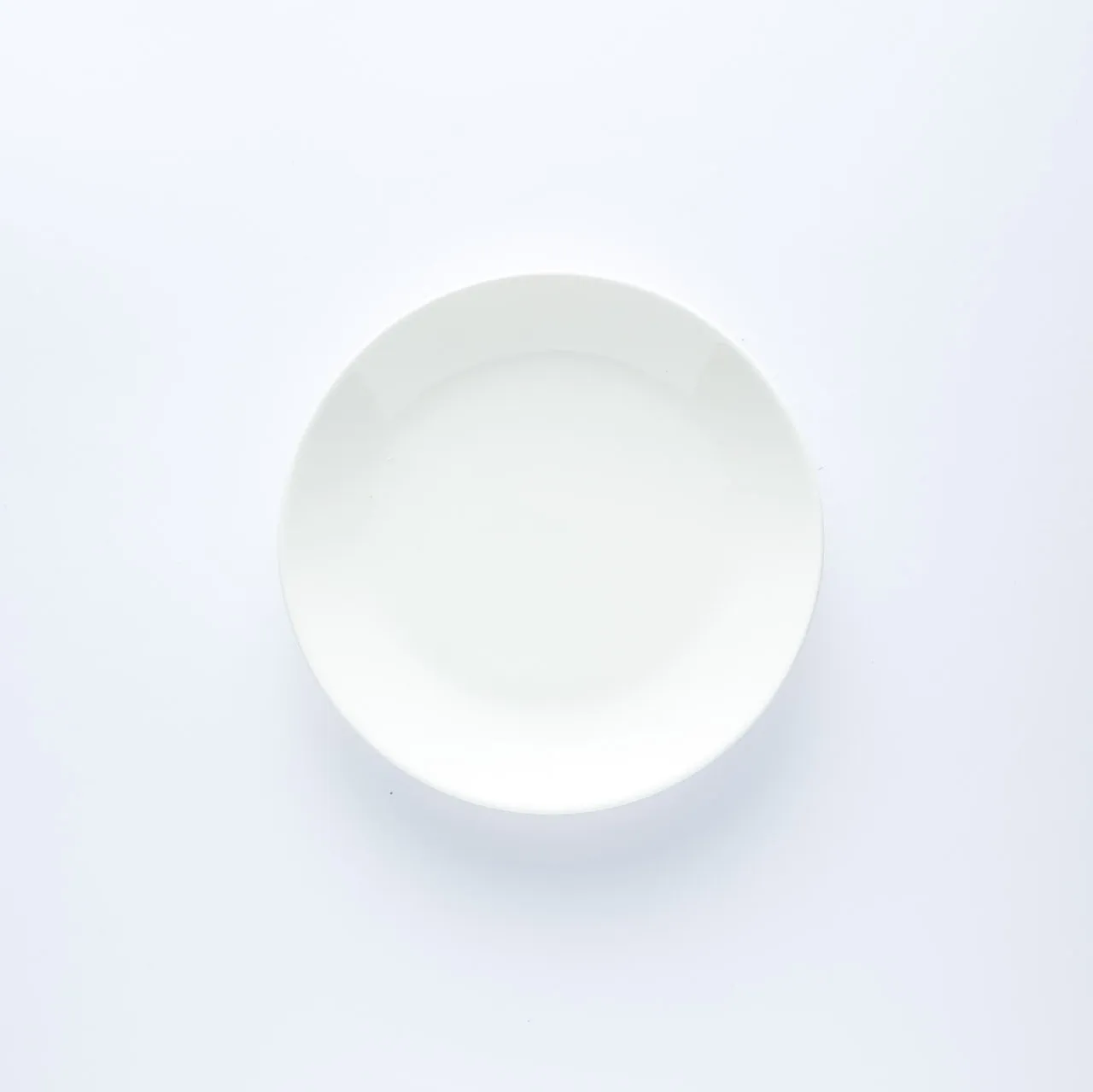 PL20-0126 - White Ceramic Plate - 6.25" (D)