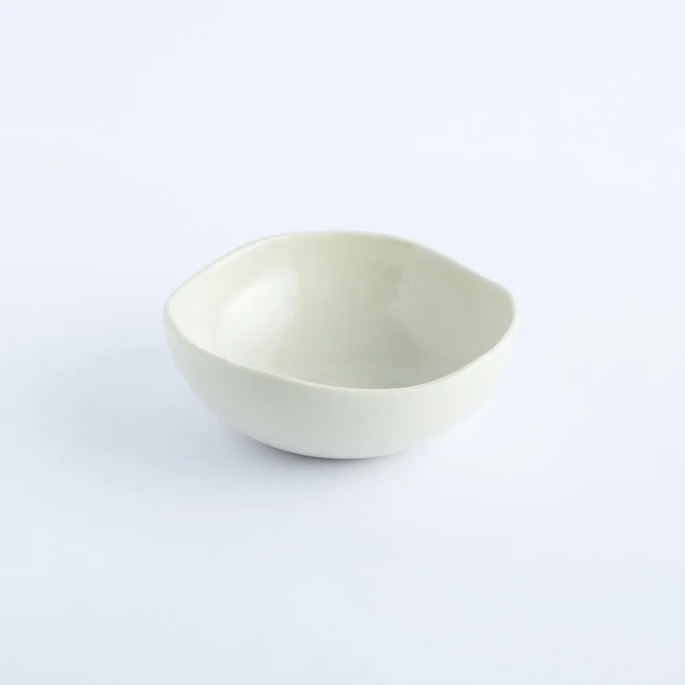 ST20-0006 - White Stoneware Bowl - 5.5" 2" (DH)