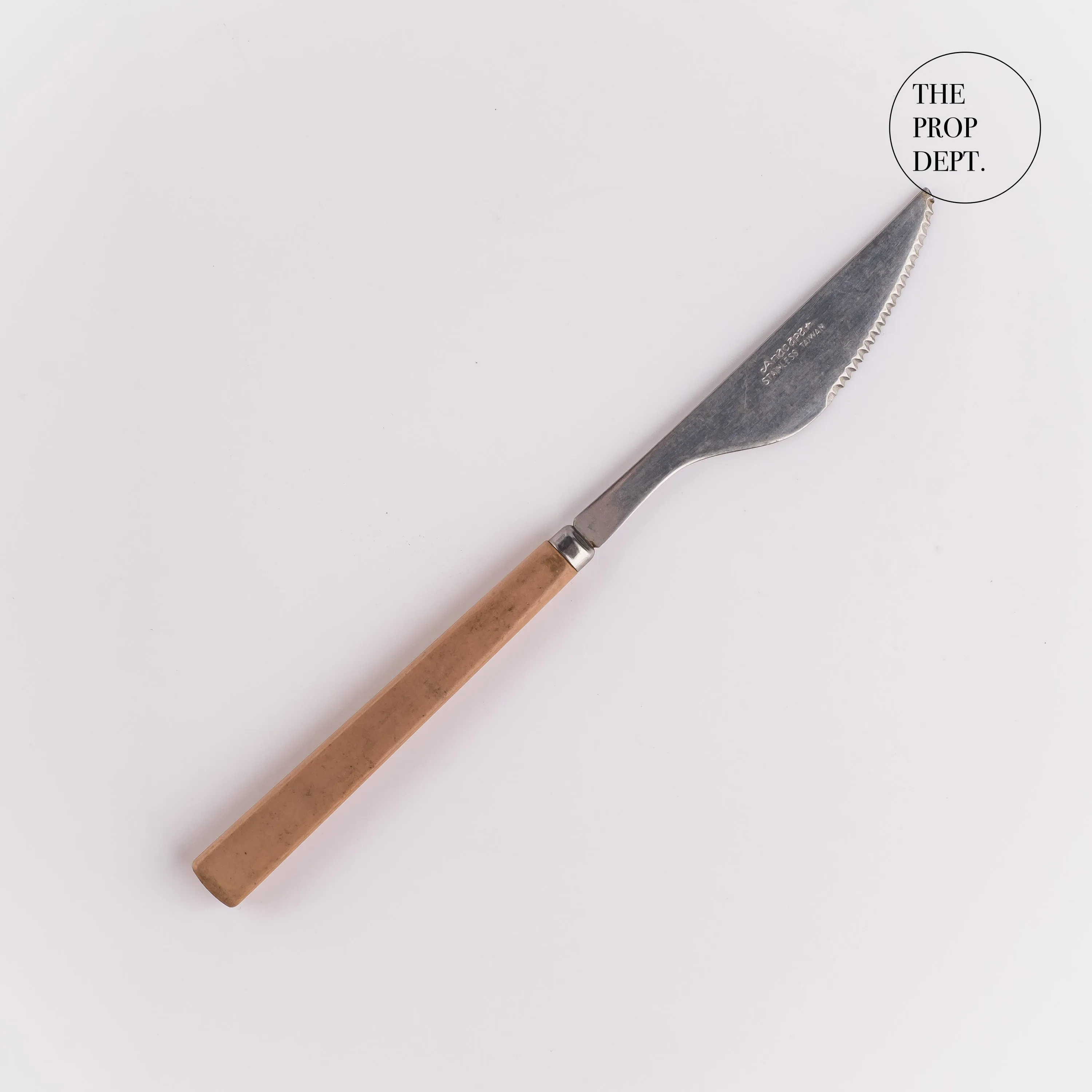 UT23-0329 - Silver Pink Metal Knife - 8" (L)