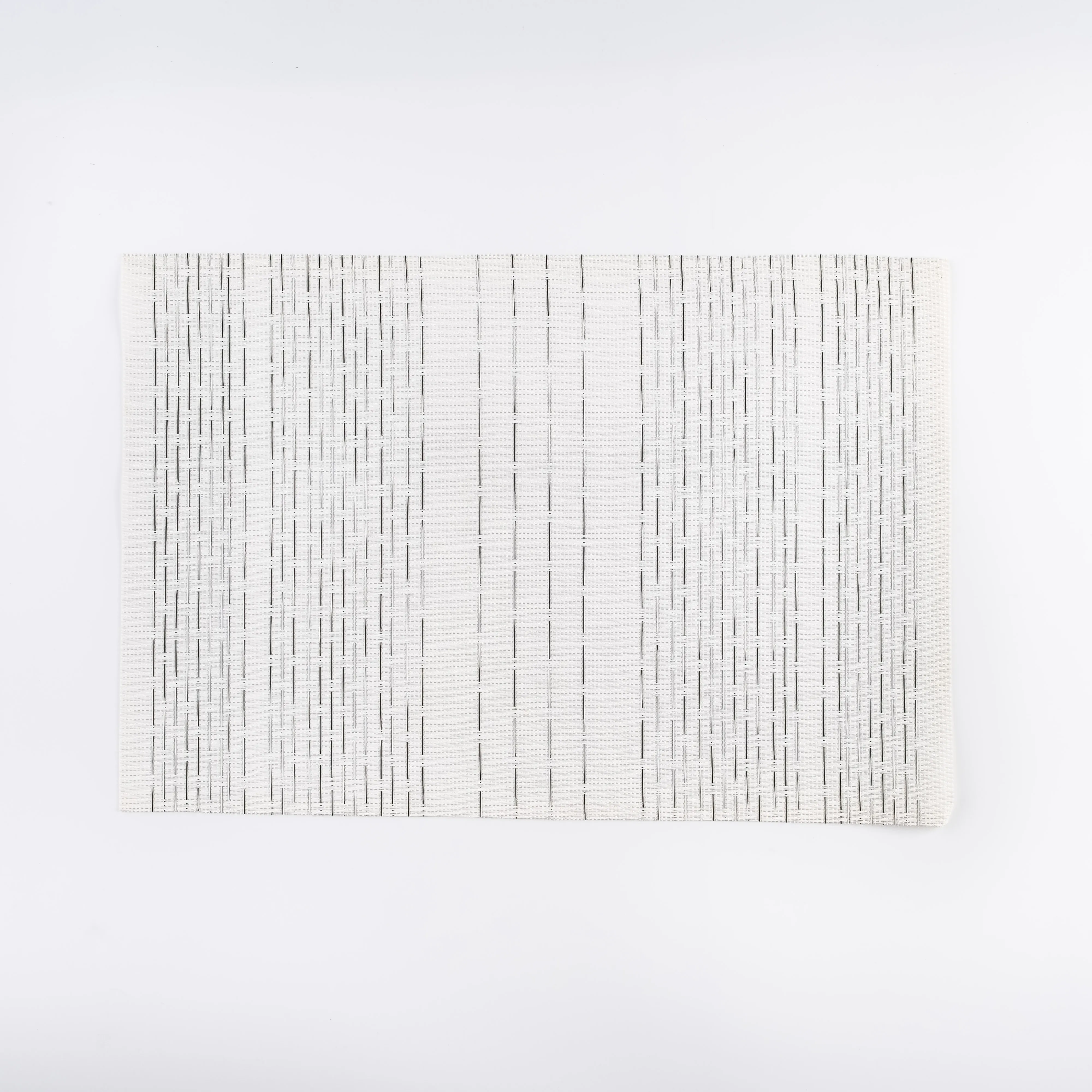 PM21-0070 - White Black Plastic Placemat - 18" 12" (LW)