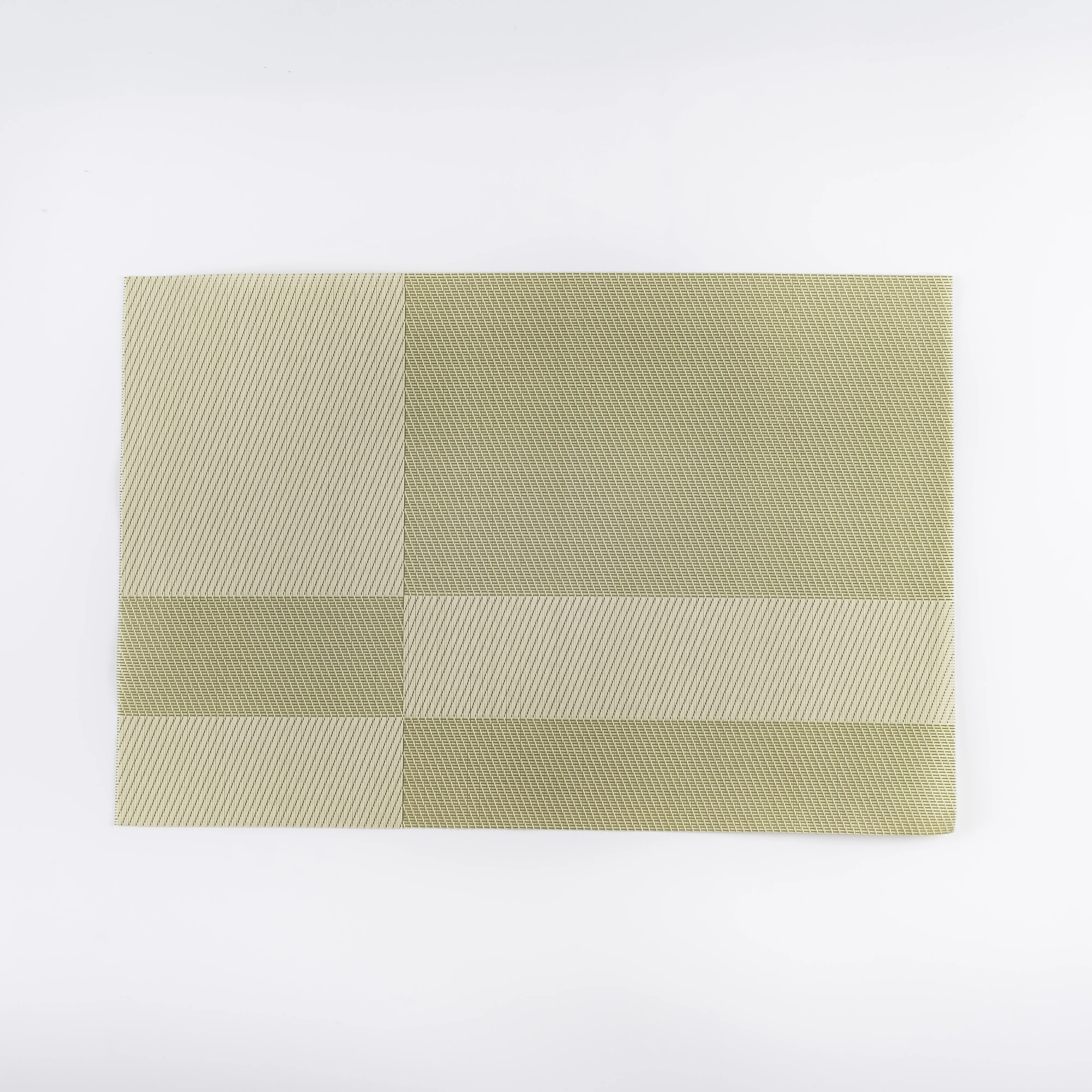 PM21-0067 - Green Plastic Placemat - 18" 12" (LW)