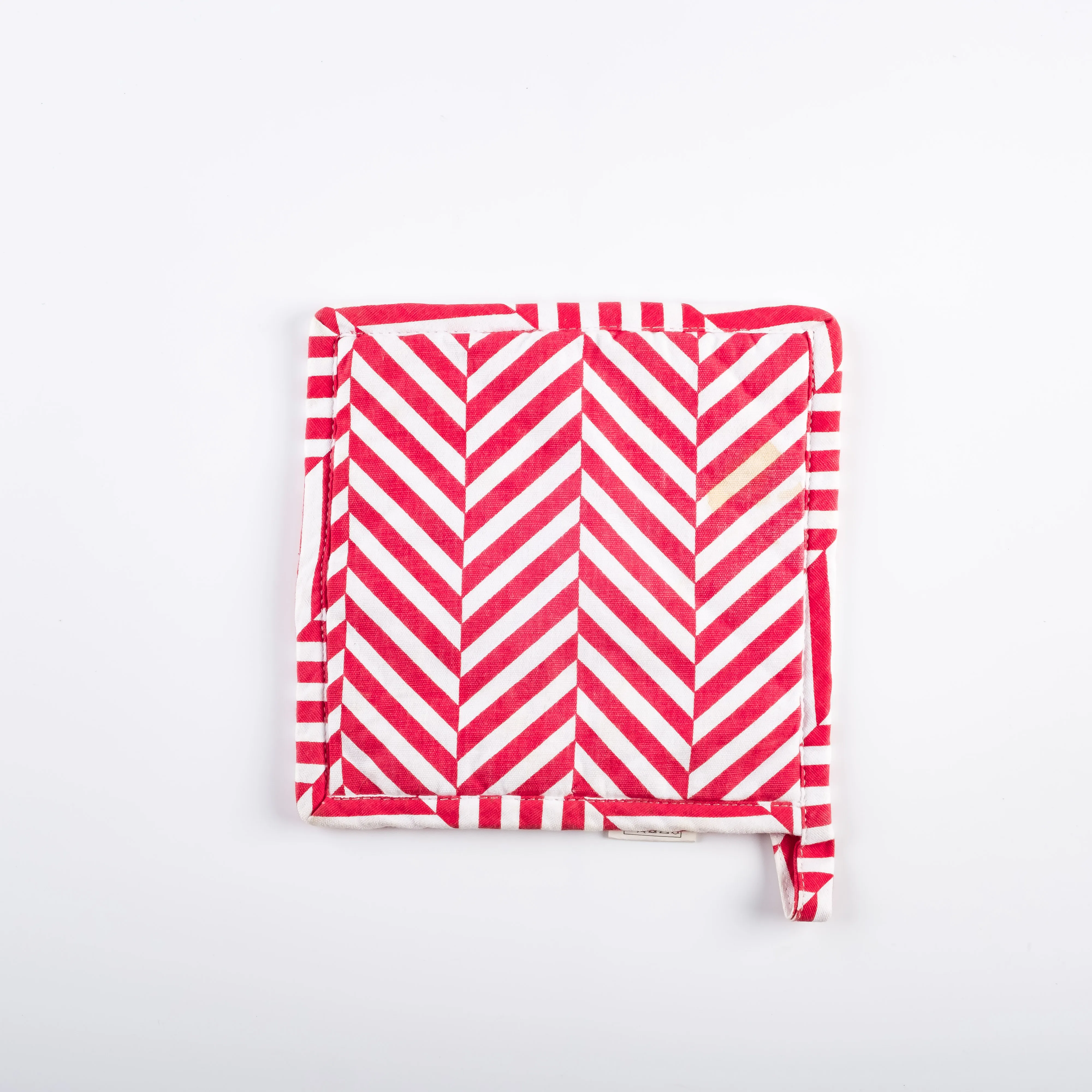 AC21-0010 - Red White Fabric Oven mitt - 7.5" 7.5" (LW)