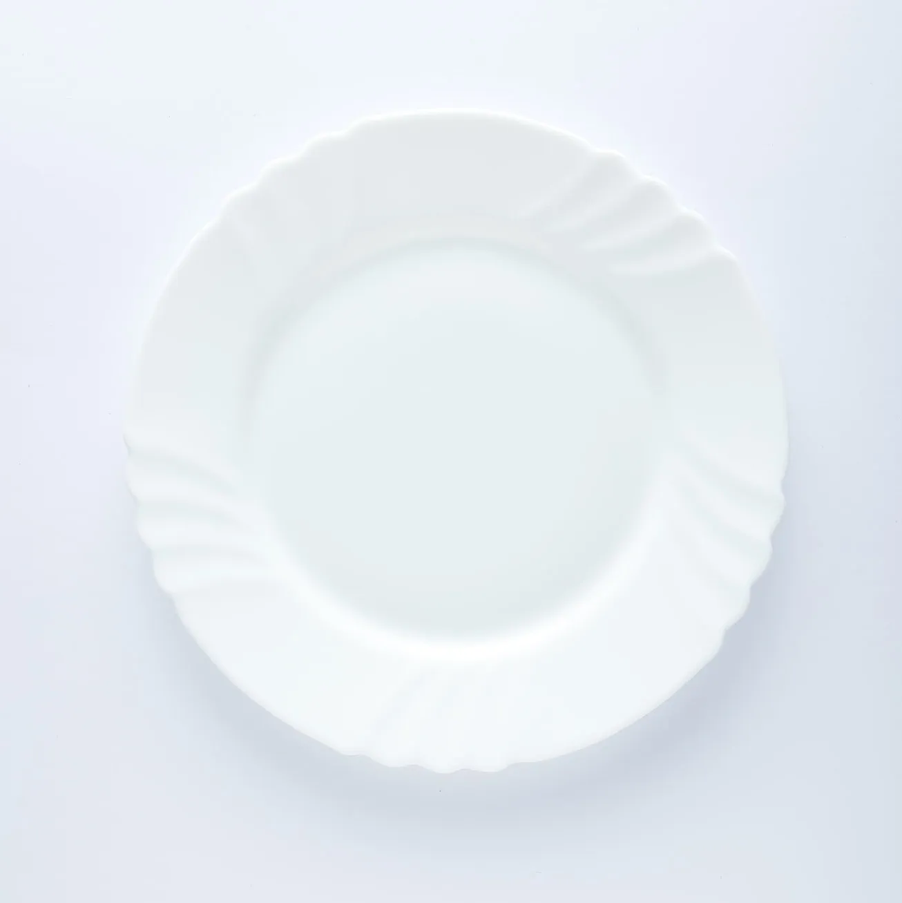 PL20-0135 - White Ceramic Plate - 10" (D)