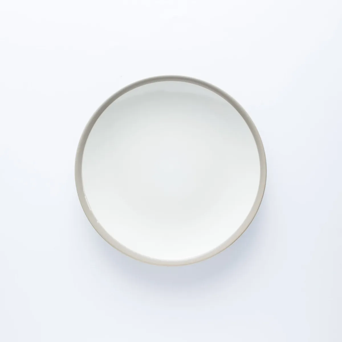 PL20-0063 - White Grey Ceramic Plate - 8.5" (D)