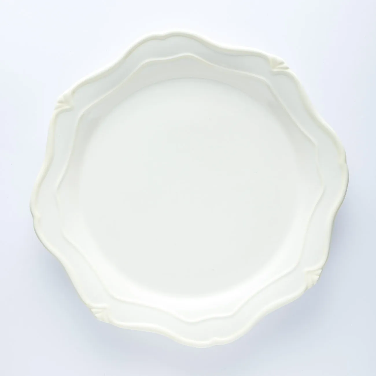 PL20-0137 - White Ceramic Plate - 10.75" (D)