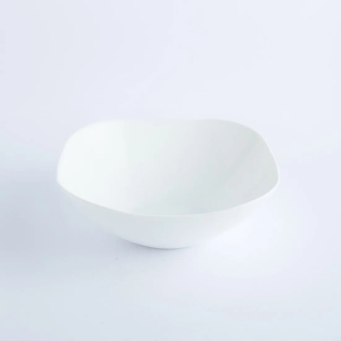 BW20-0258 - White Ceramic Ulam Bowl - 8" 8" 2.5" (LWH)