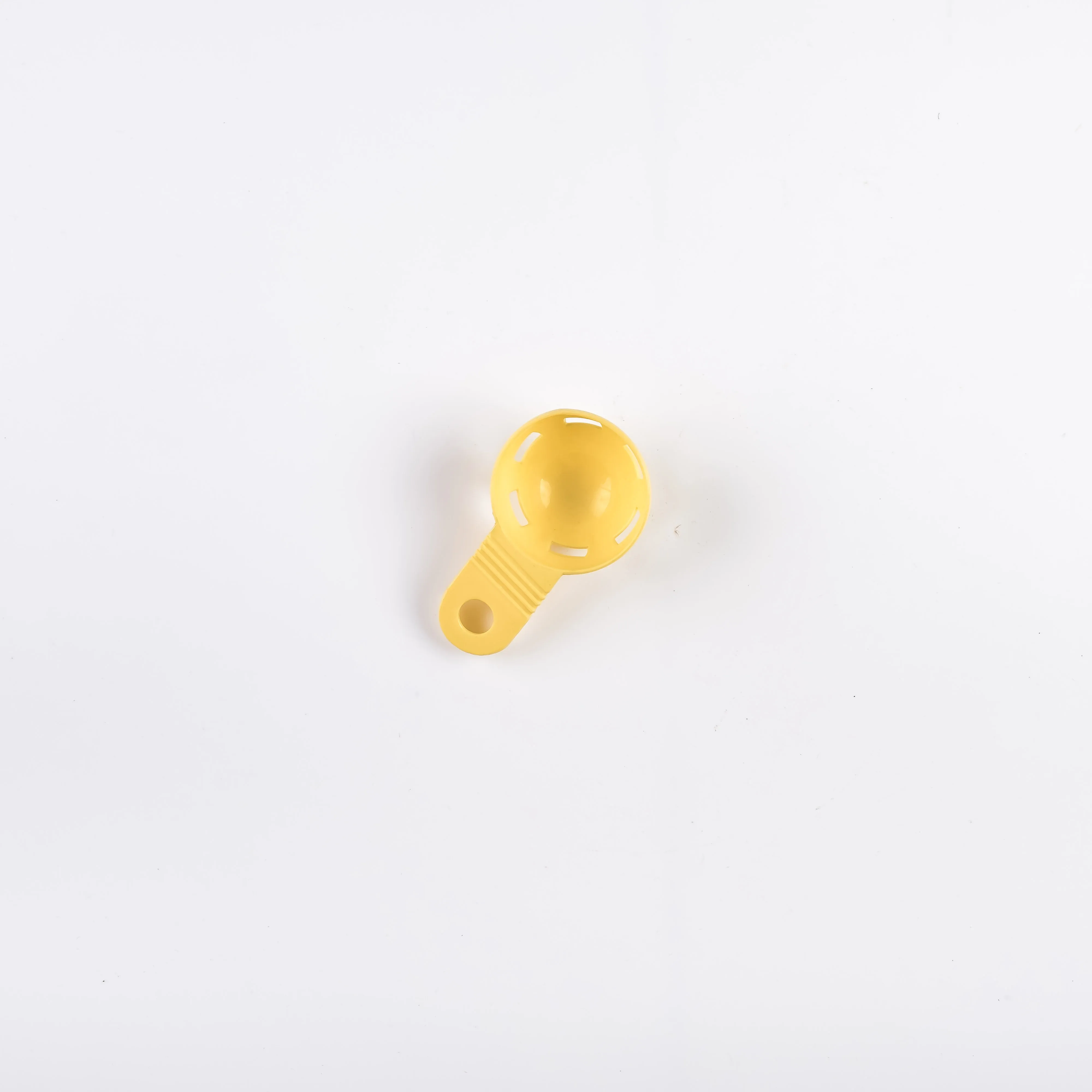 UT21-0092 - Yellow Plastic Egg separator - 3.75" (L)