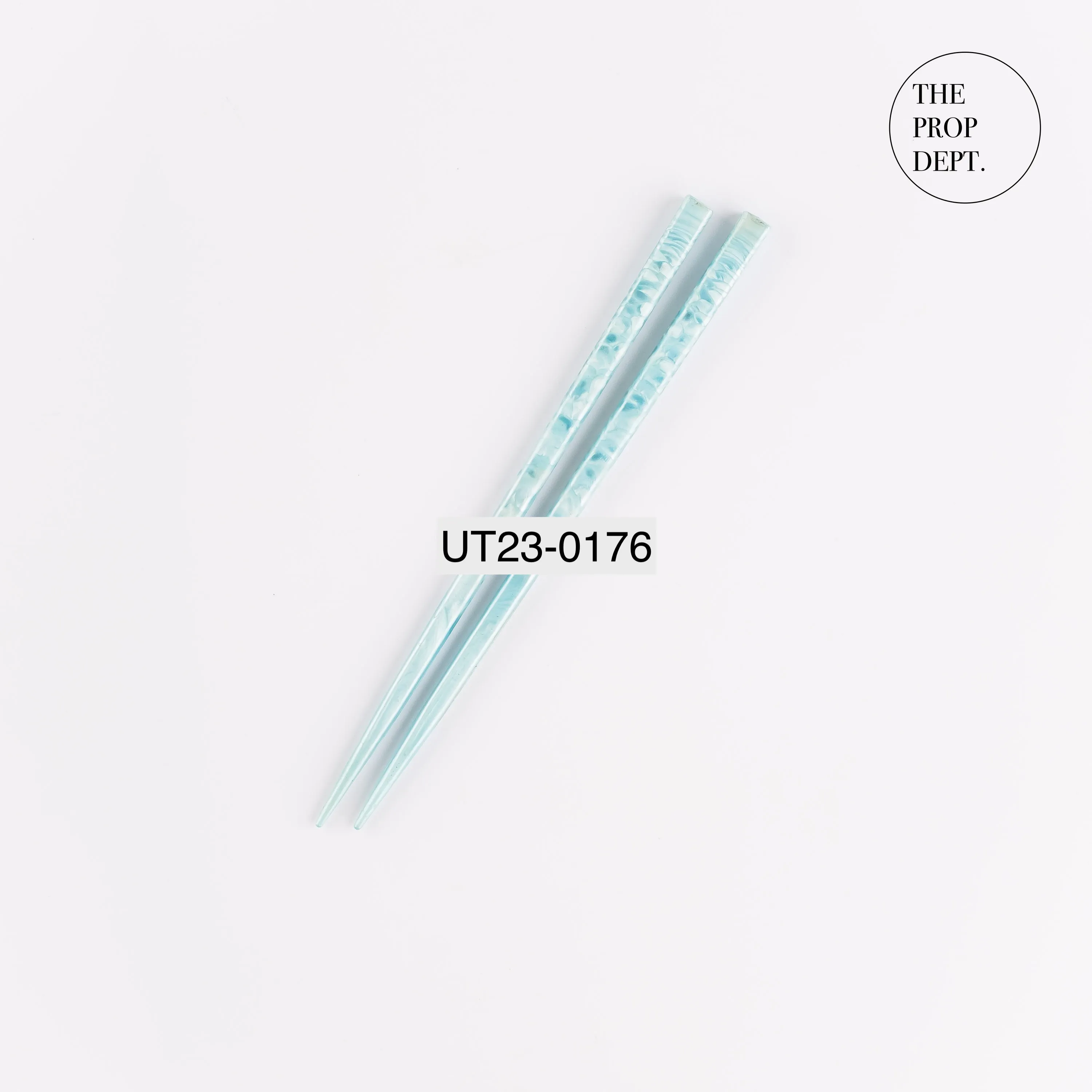 UT23-0176 - Blue Plastic Chopsticks - 7" (L)