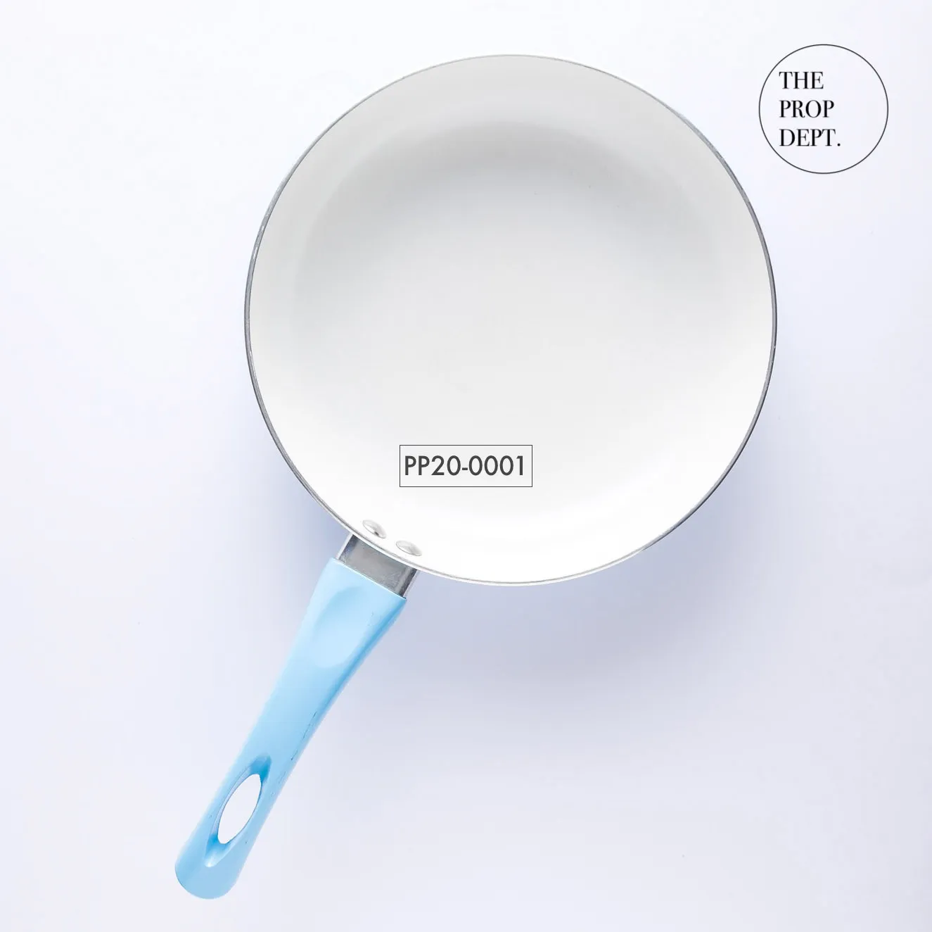 PP20-0001 - White Blue Pan - 8.75" 2" (DH)