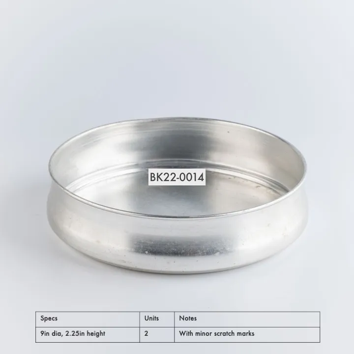 BK22-0014 - Silver Metal Baking pan - 9" 2.25" (DH)