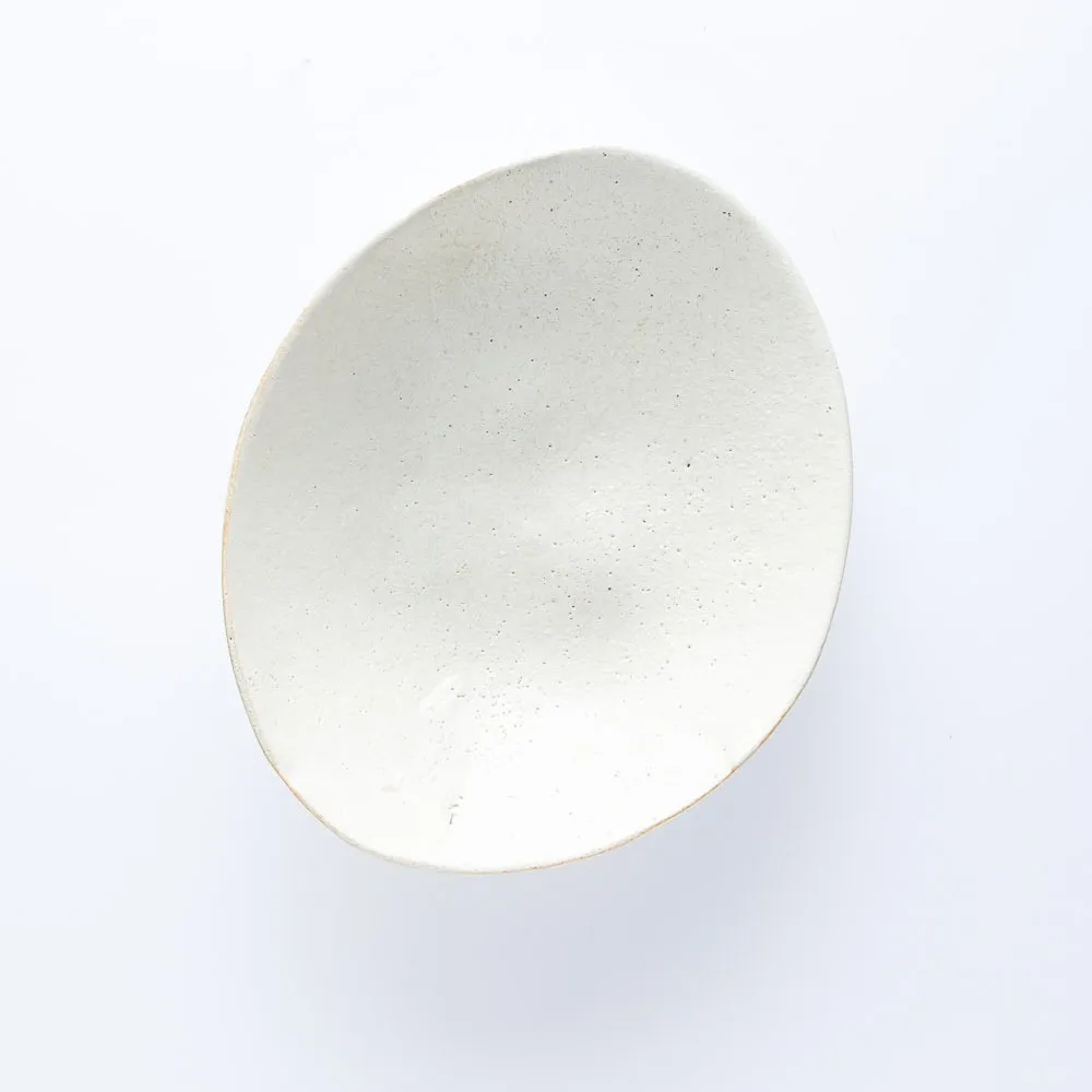 ST20-0023 - White Stoneware Plate - 7.75" 6.5" 1.75" (LWH)