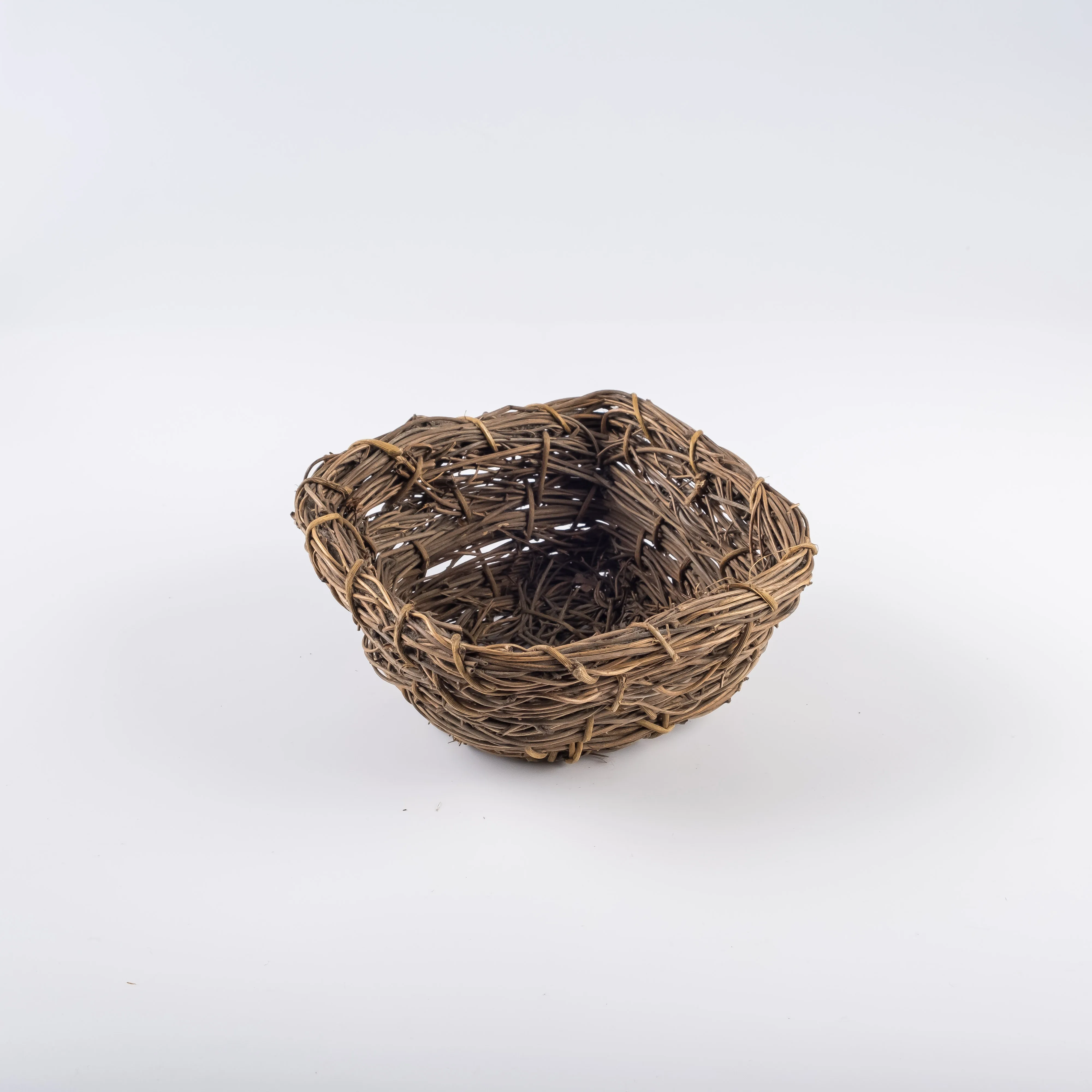 WW21-0048 - Brown Fiber Basket - 7.25" 7.25" 3.5" (LWH)