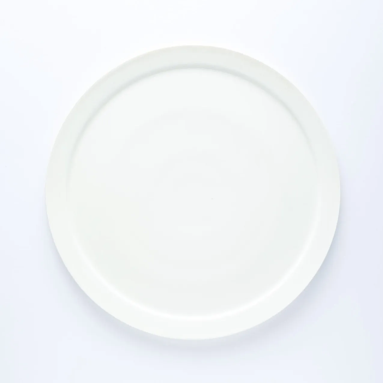 PL20-0093 - White Ceramic Plate - 10" (D)
