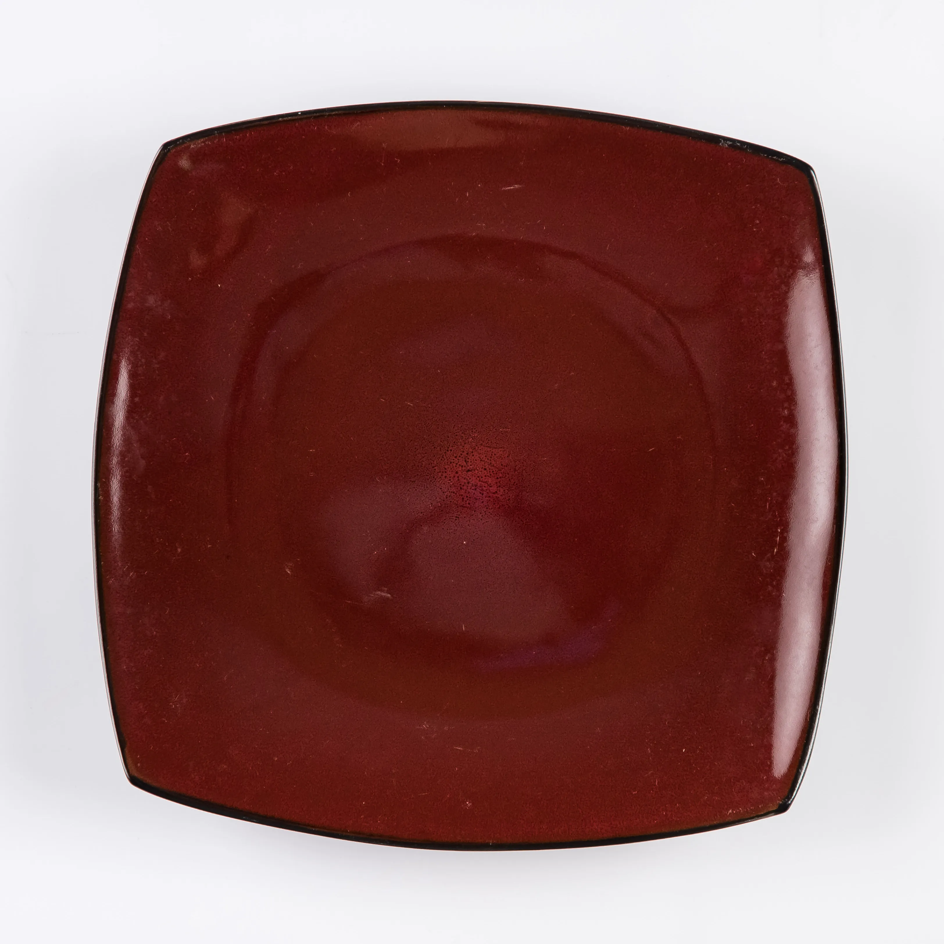 PL21-0153 - Red Black Ceramic Plate - 7.5" 7.5" (LW)
