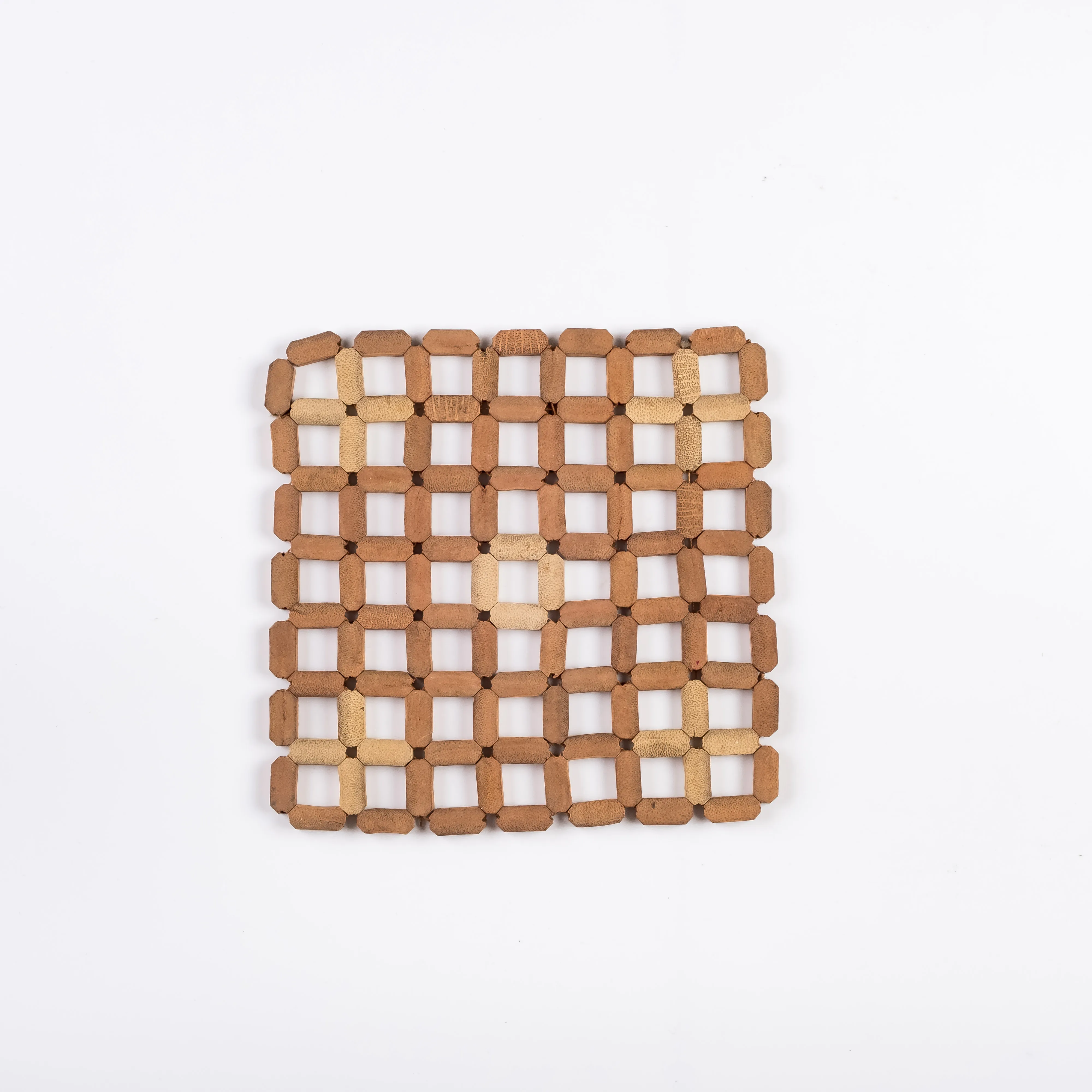 AC21-0034 - Brown Wood Trivet - 6.5" 6.5" (LW)