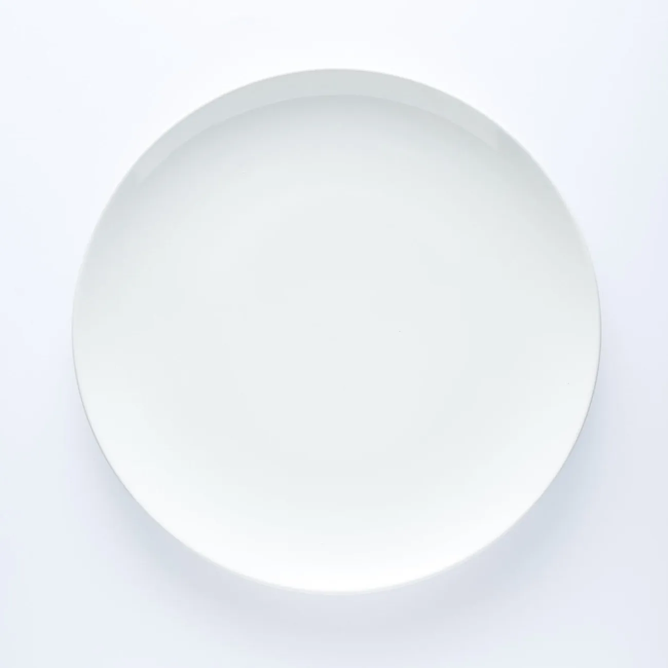 PL20-0092 - White Ceramic Plate - 10.5" (D)