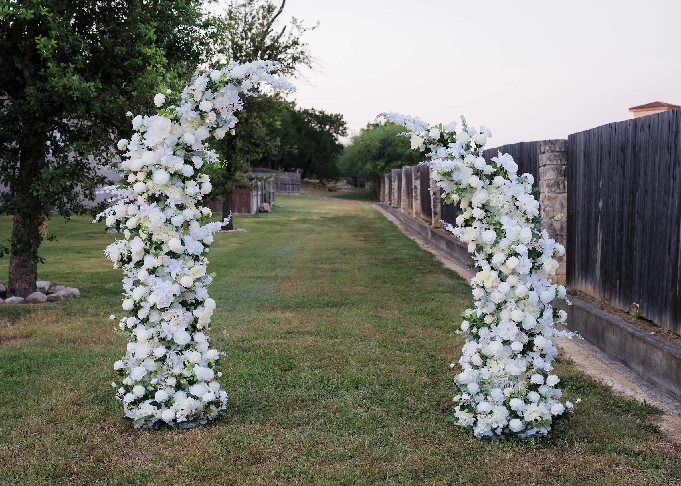 Classic Floral Pillar Arch