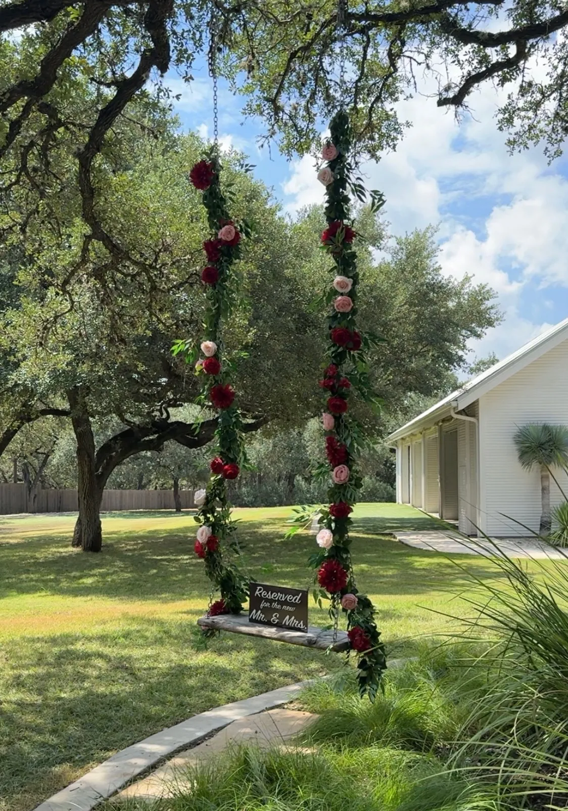 Swing Garland & Florals
