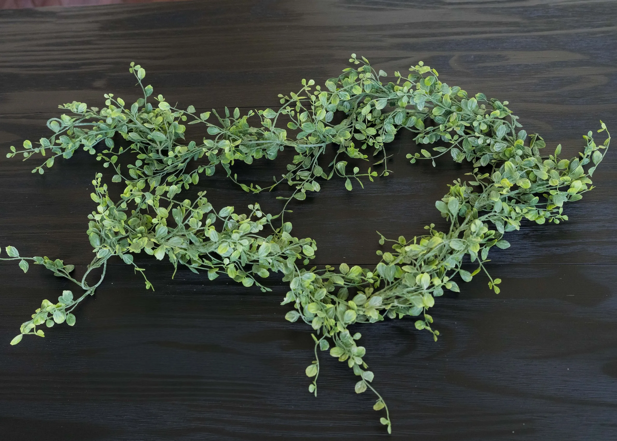 Table Garland - Green Leaves and Green Stem