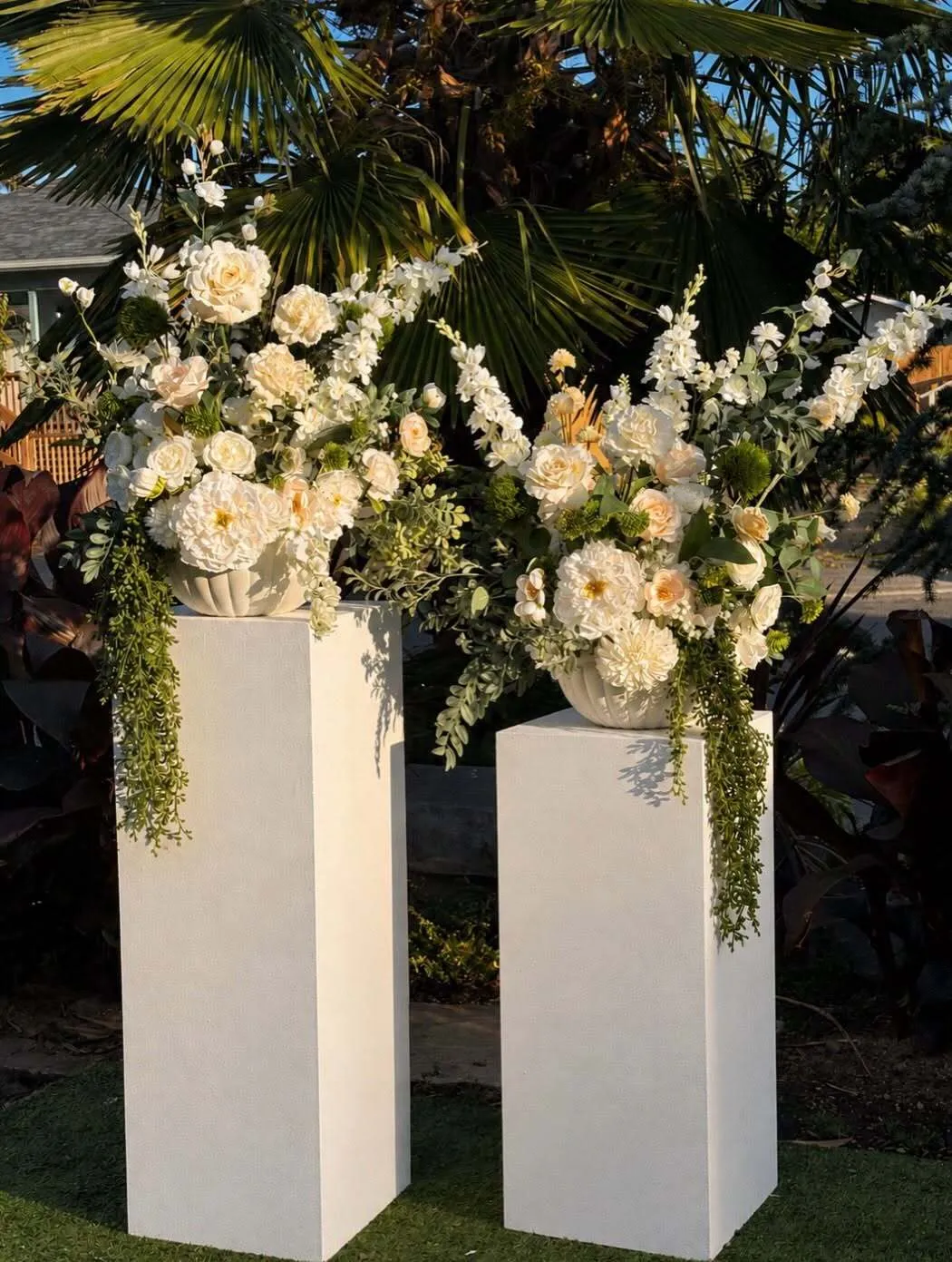 2 pillar - 2 xl floral bowls