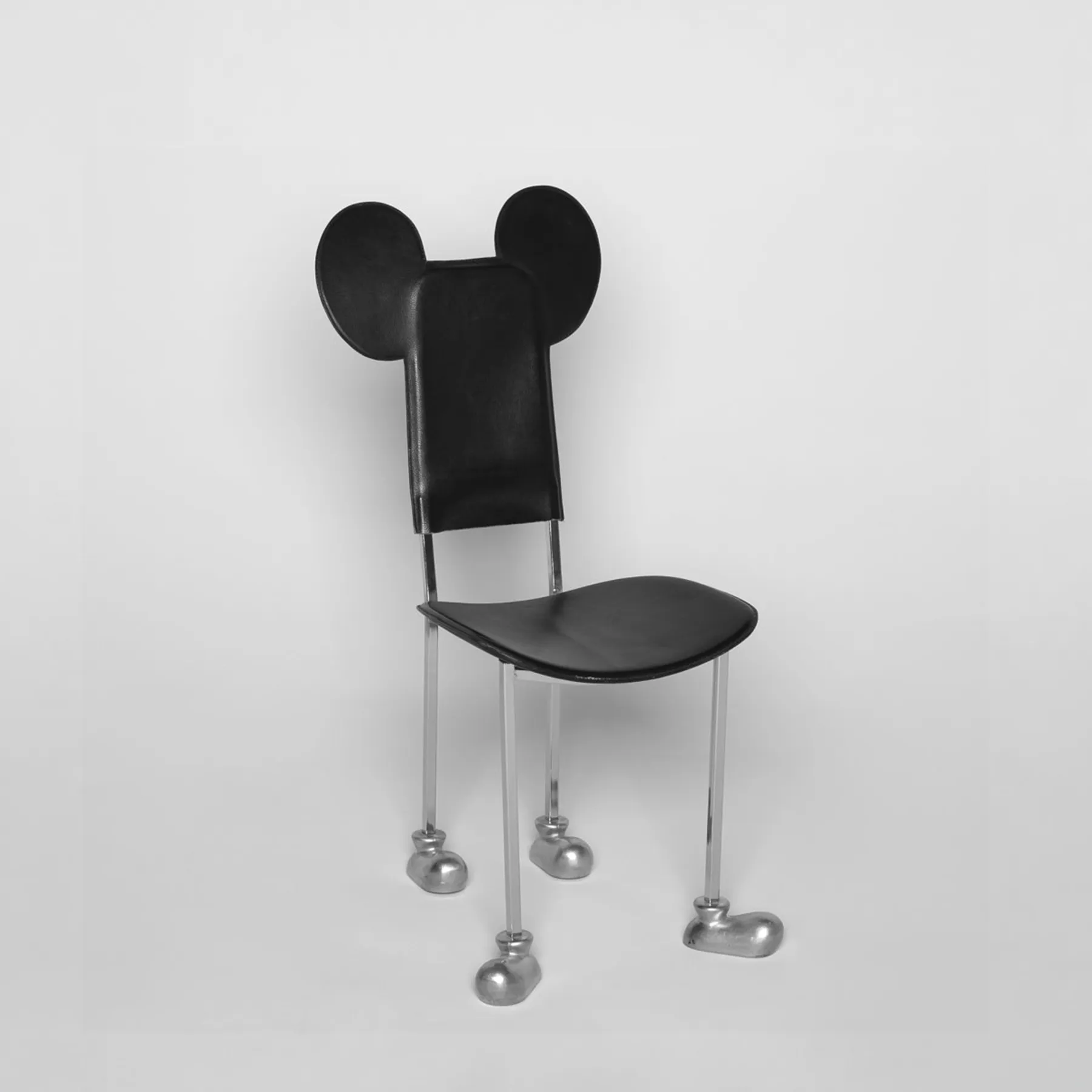 Chaise "Mickey Mouse Garriris" de Javier Mariscal pour Akaba, 1987