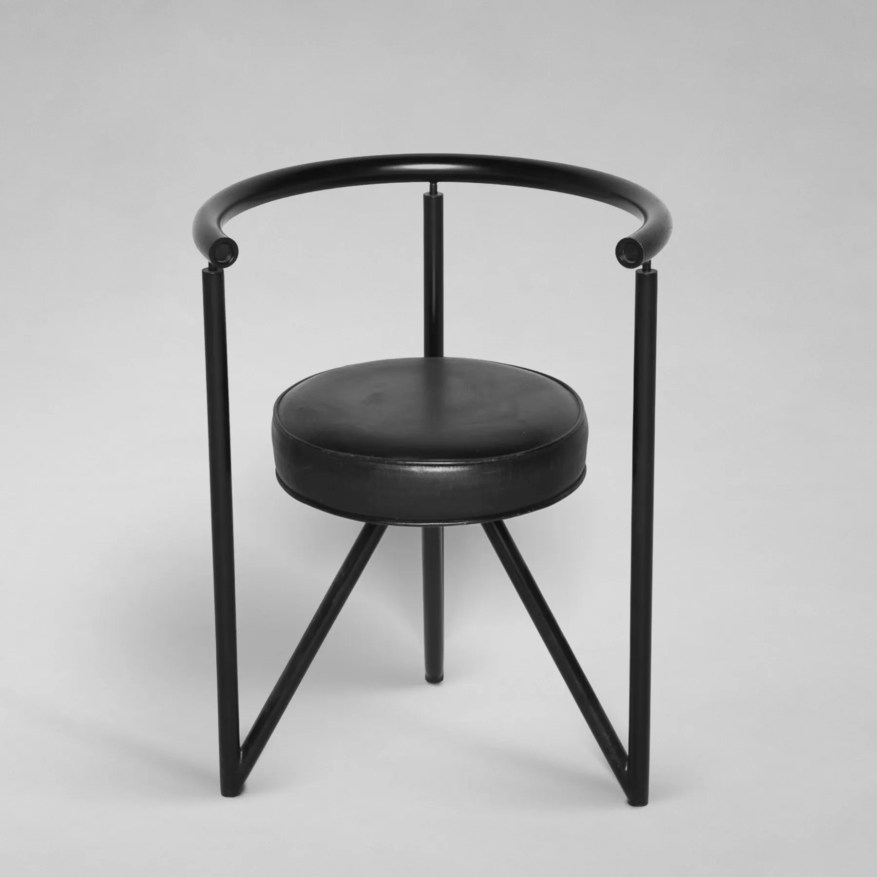Chaise "Miss Dorn" en cuir de Philippe Starck pour Disform, 1982